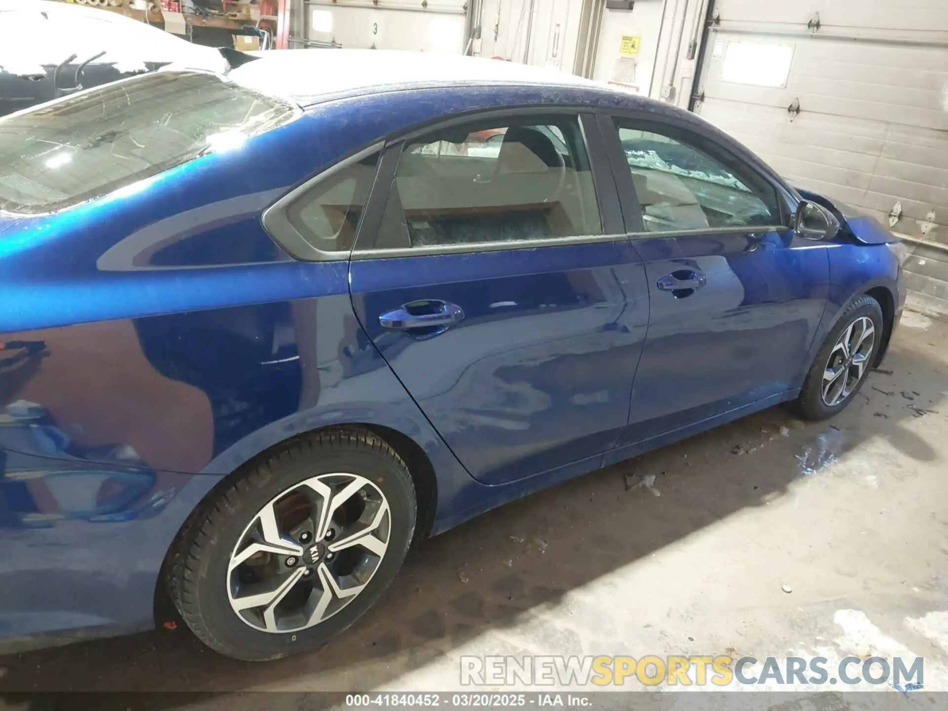 13 fotografías del automóvil dañado 3KPF24AD6LE242204 KIA FORTE 2020