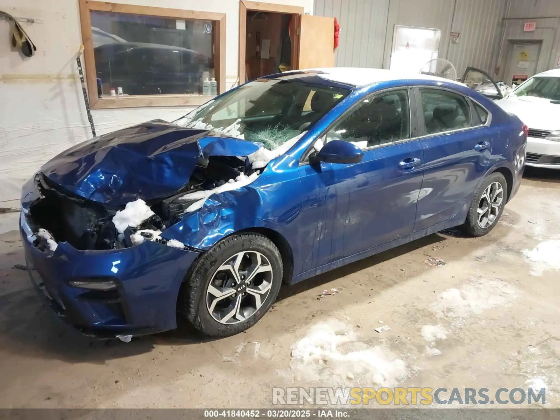 2 fotografías del automóvil dañado 3KPF24AD6LE242204 KIA FORTE 2020