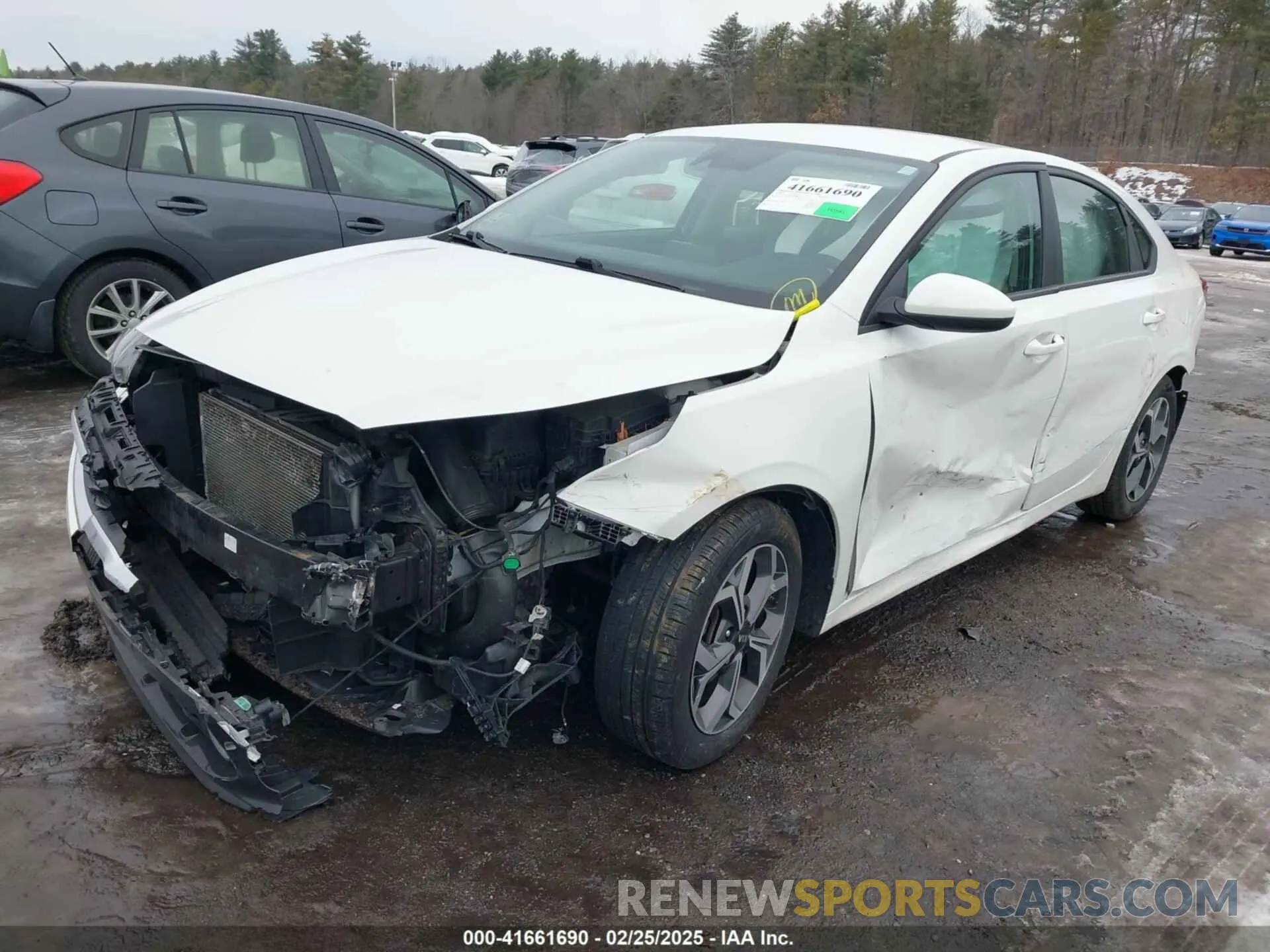 2 fotografías del automóvil dañado 3KPF24AD6LE246625 KIA FORTE 2020