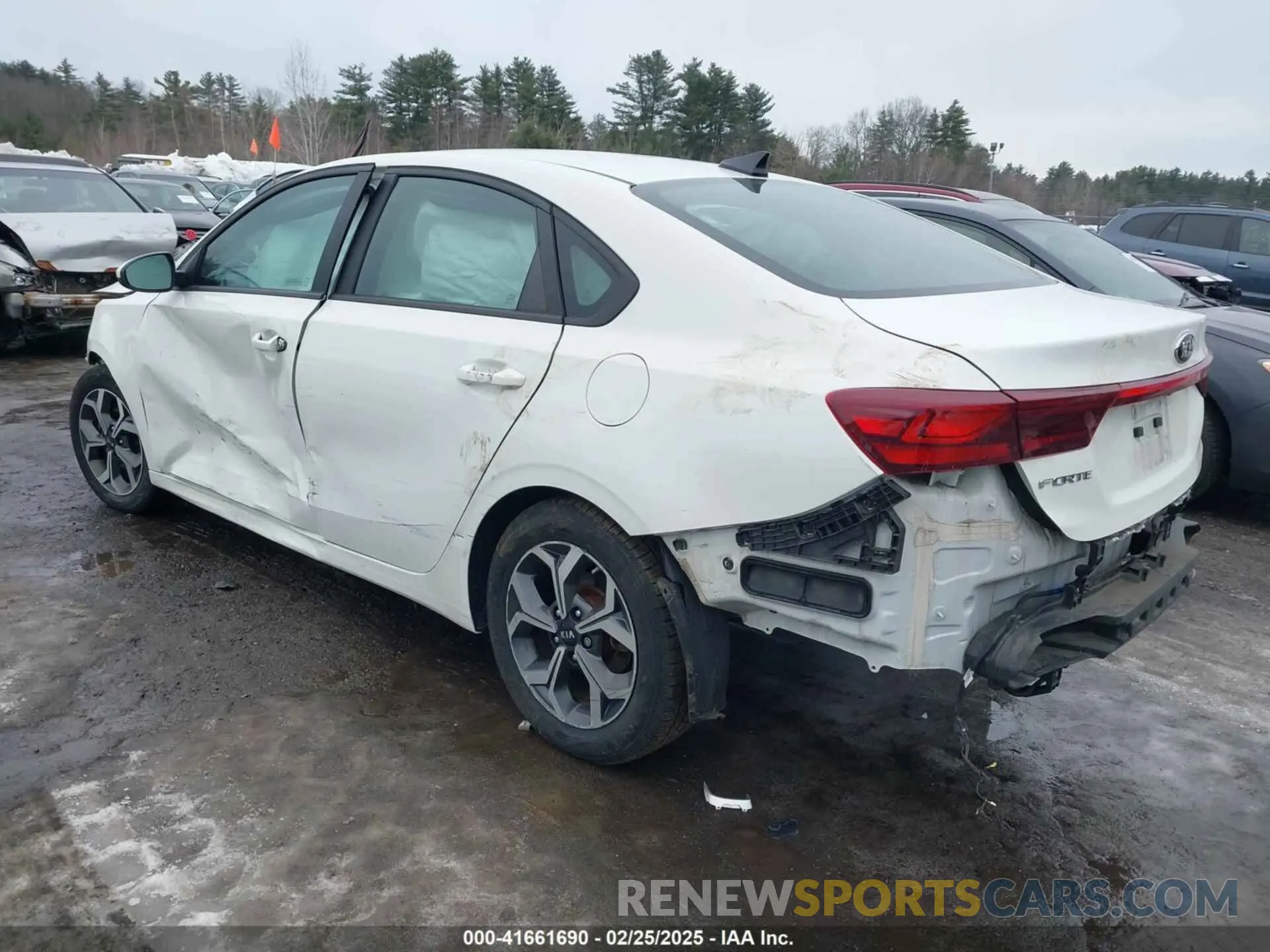 3 fotografías del automóvil dañado 3KPF24AD6LE246625 KIA FORTE 2020