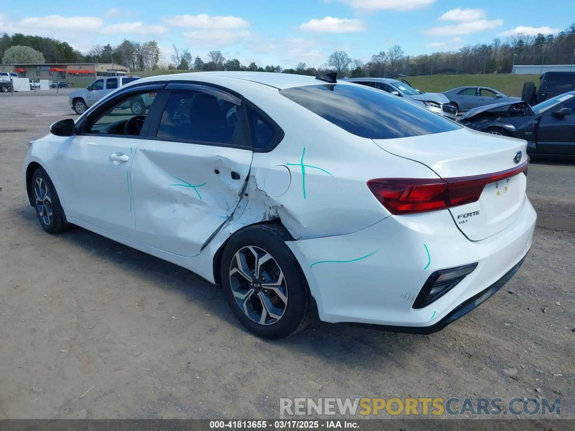 3 fotografías del automóvil dañado 3KPF24AD6LE252277 KIA FORTE 2020