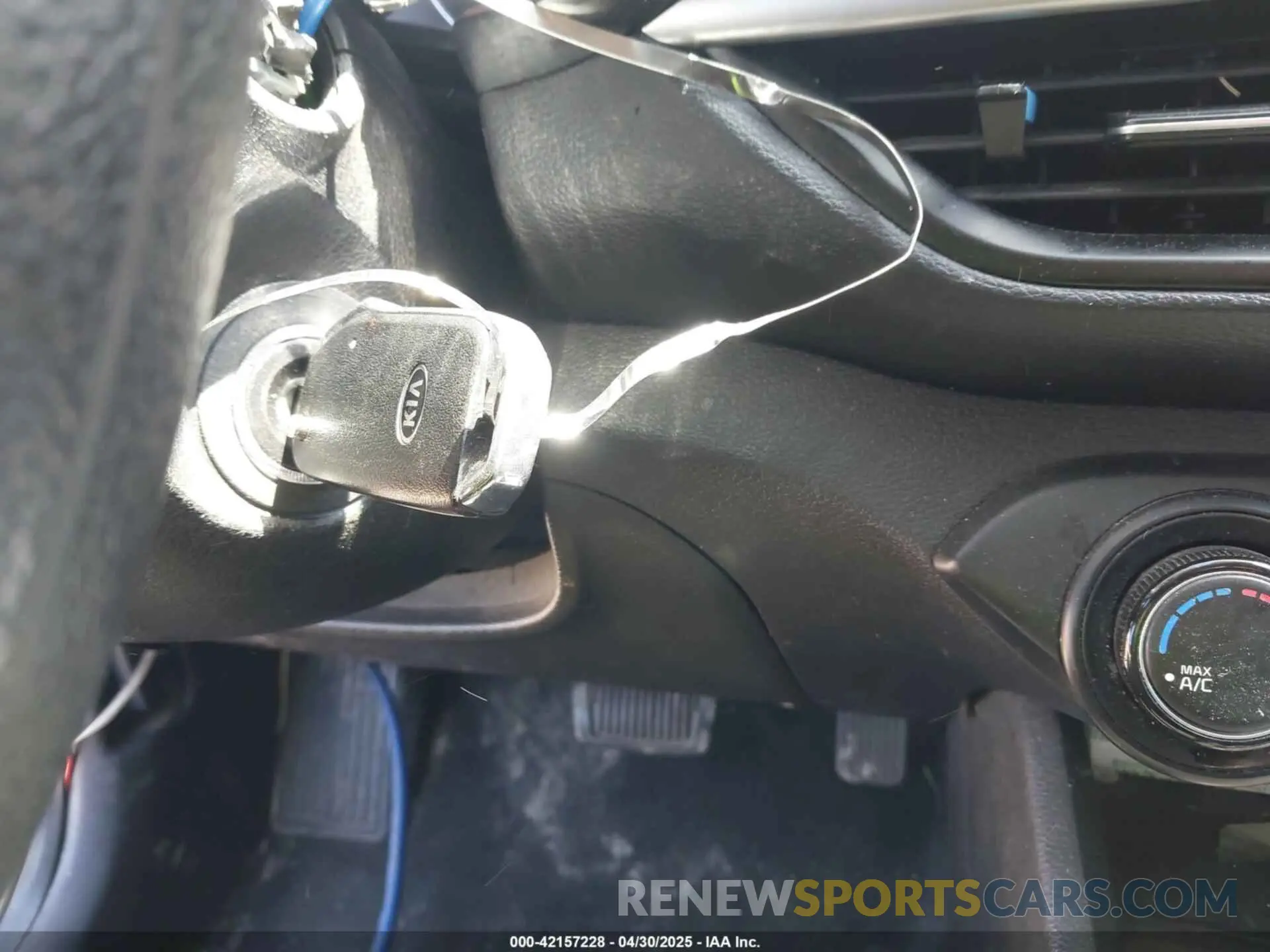 11 fotografías del automóvil dañado 3KPF24AD6LE256720 KIA FORTE 2020