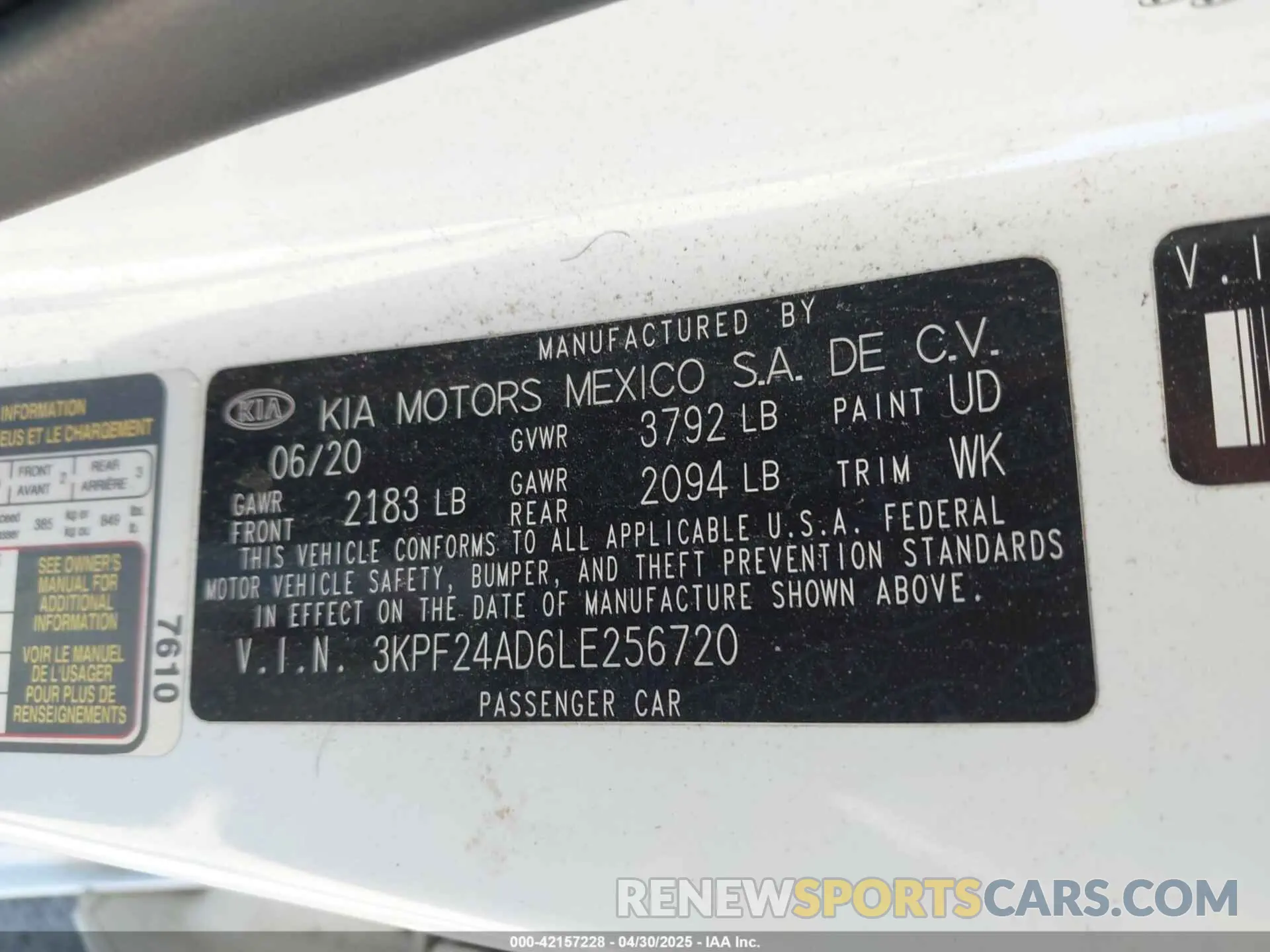 9 fotografías del automóvil dañado 3KPF24AD6LE256720 KIA FORTE 2020