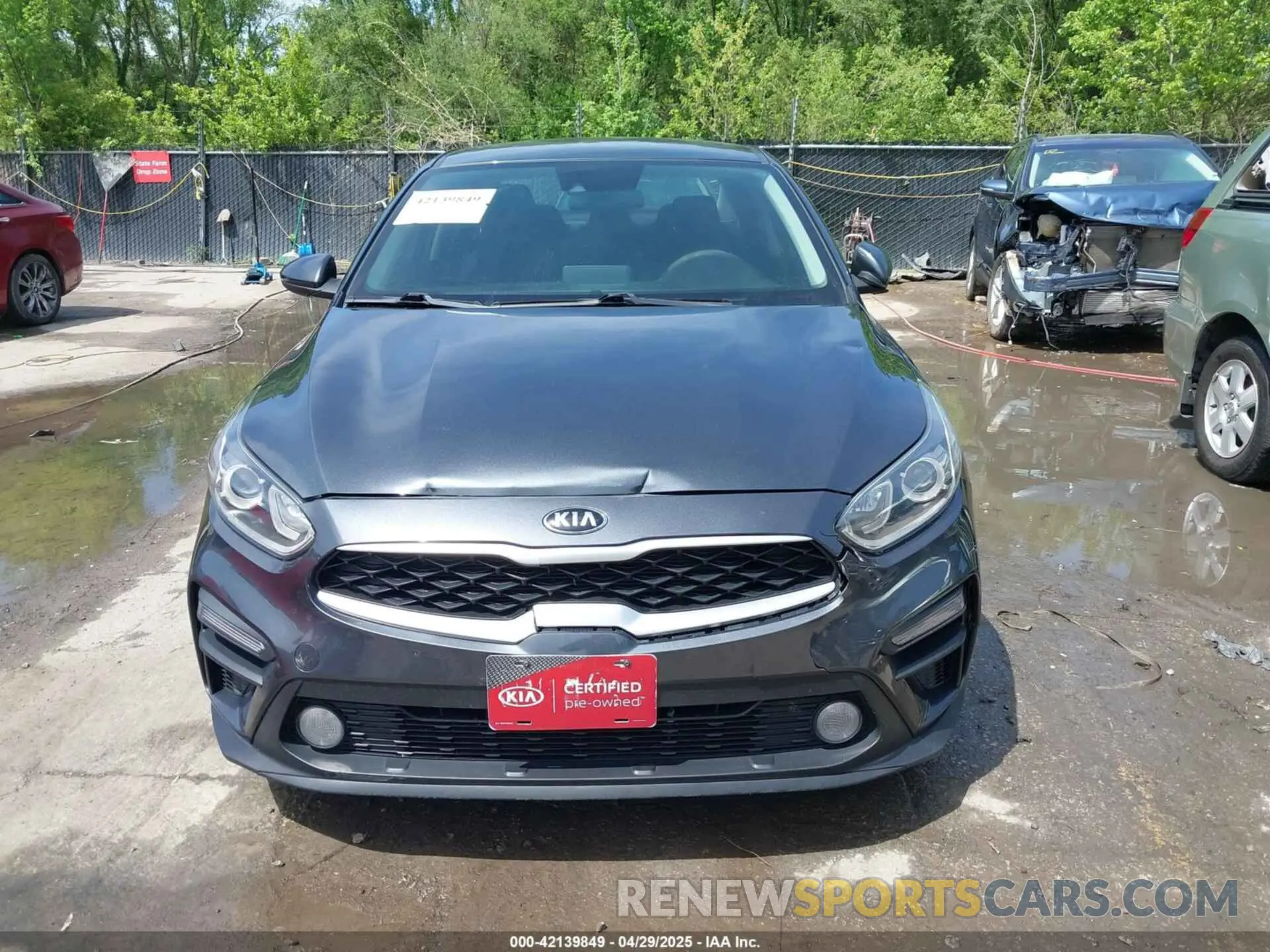 12 fotografías del automóvil dañado 3KPF24AD7LE144332 KIA FORTE 2020