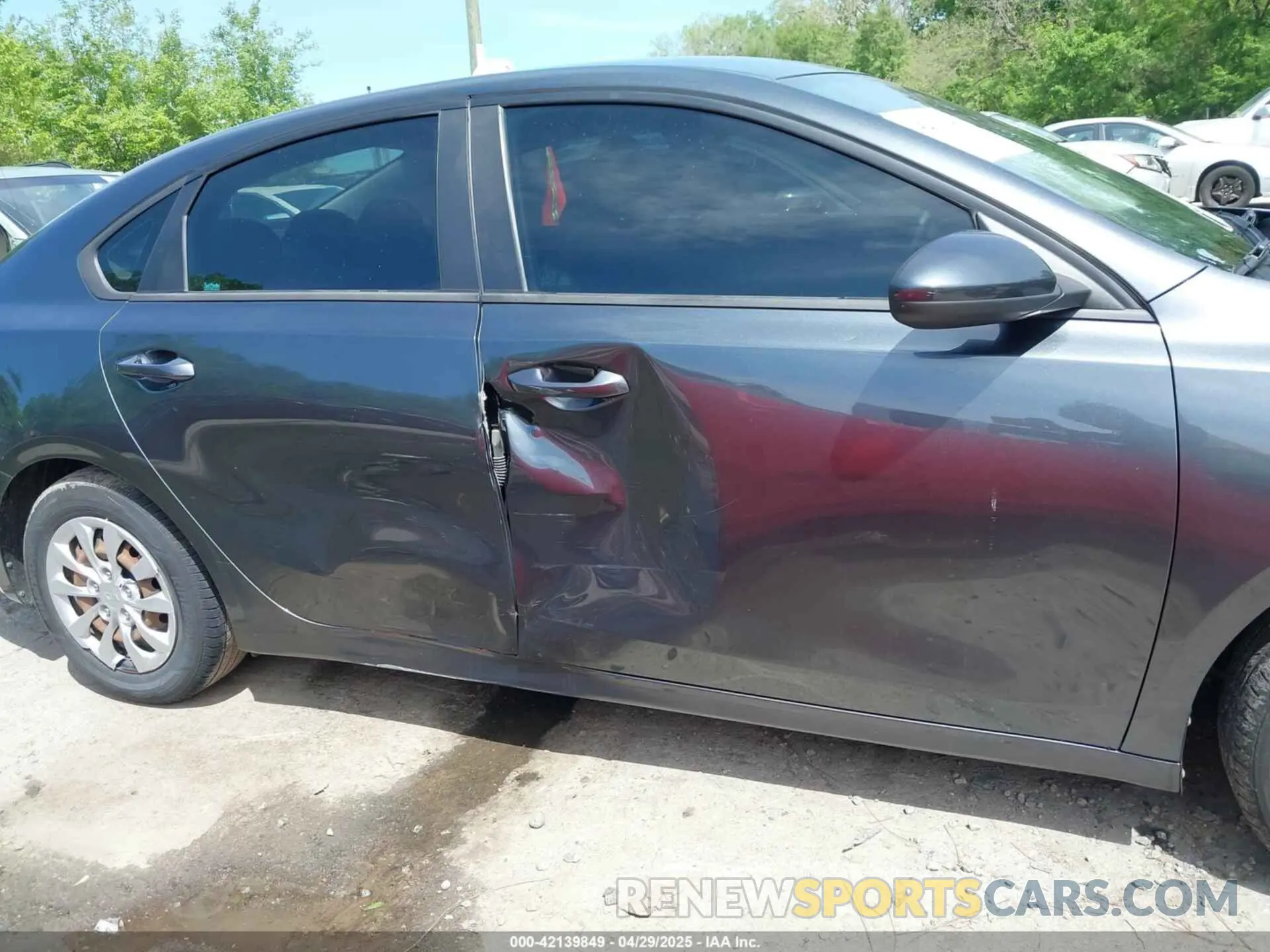 6 fotografías del automóvil dañado 3KPF24AD7LE144332 KIA FORTE 2020