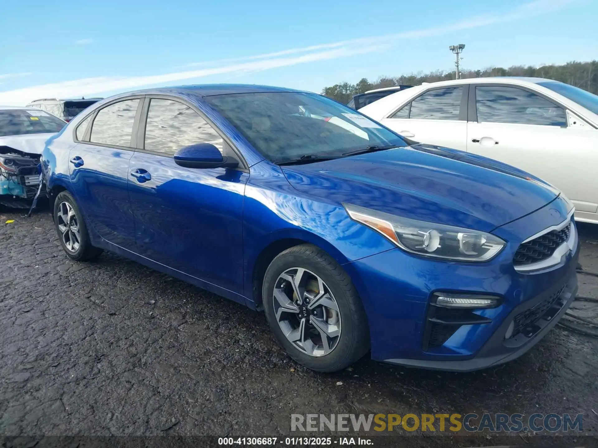 13 fotografías del automóvil dañado 3KPF24AD7LE164998 KIA FORTE 2020