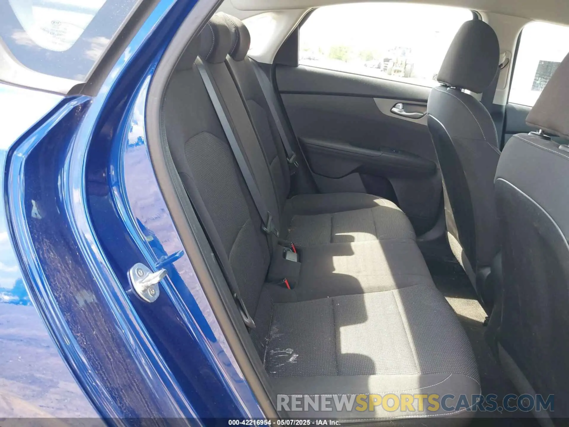 8 fotografías del automóvil dañado 3KPF24AD7LE187522 KIA FORTE 2020