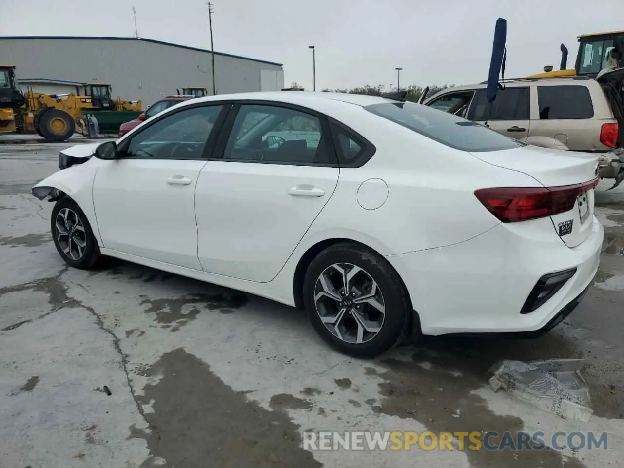 2 fotografías del automóvil dañado 3KPF24AD7LE187696 KIA FORTE 2020