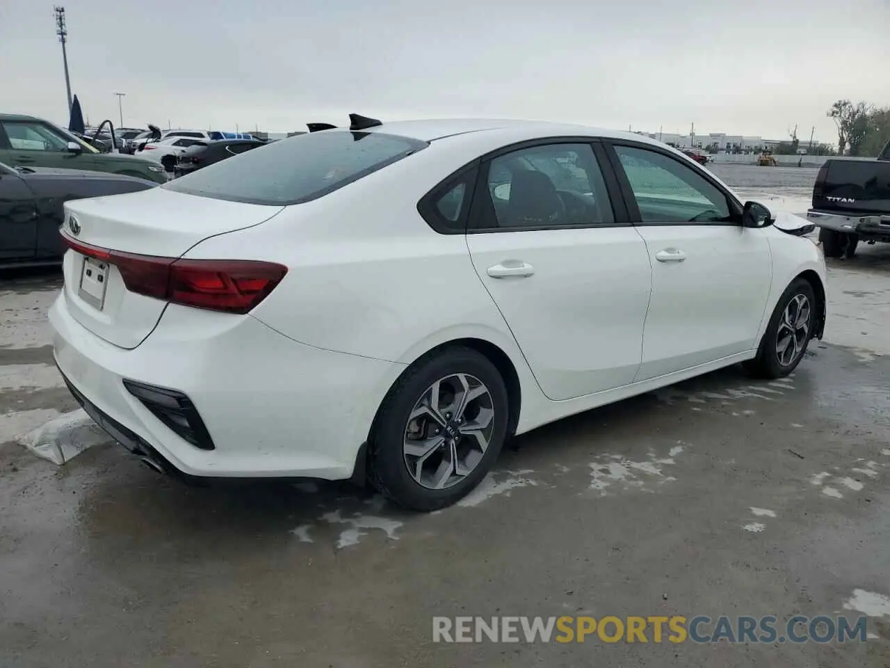 3 fotografías del automóvil dañado 3KPF24AD7LE187696 KIA FORTE 2020