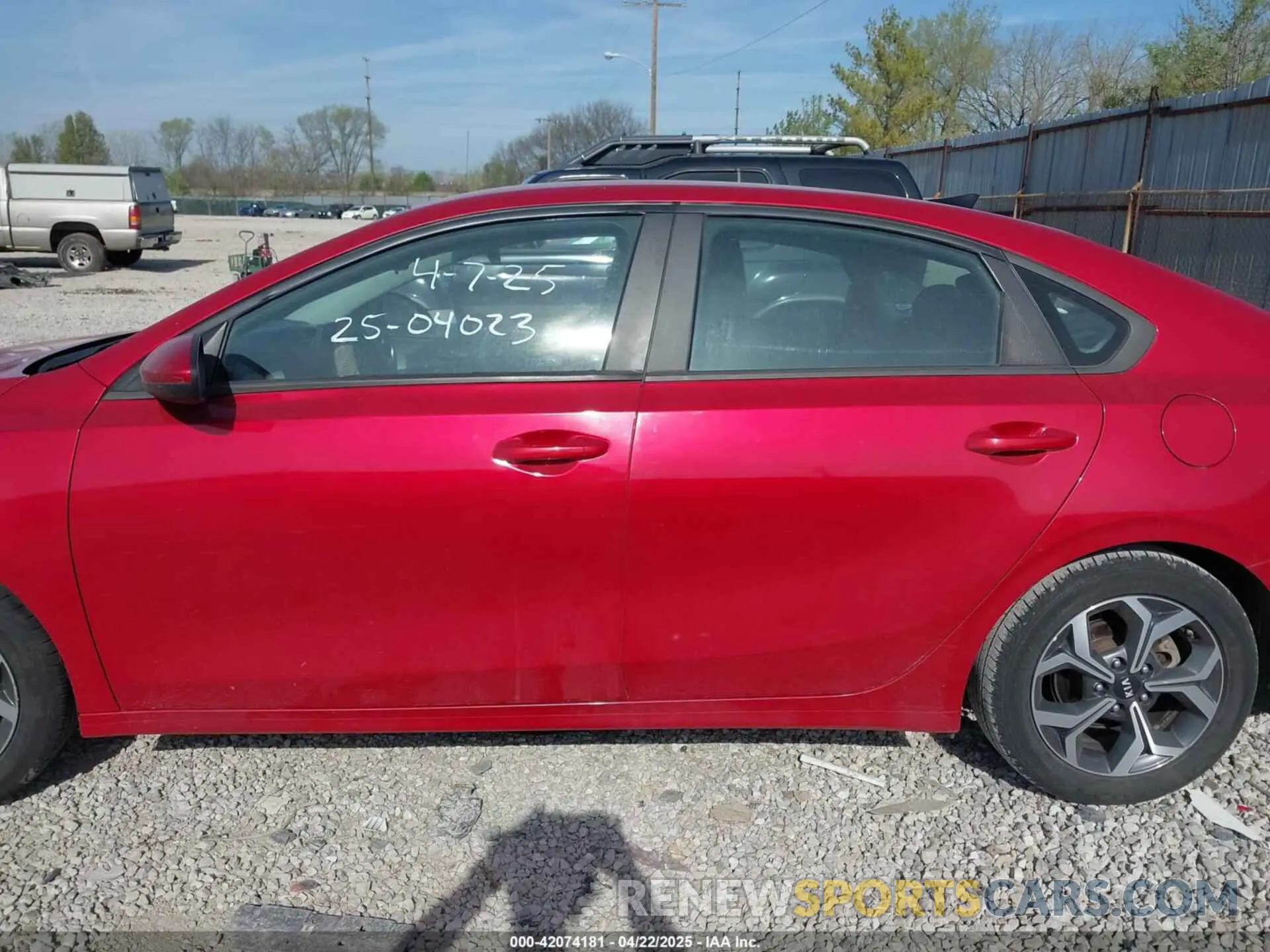 13 fotografías del automóvil dañado 3KPF24AD7LE212337 KIA FORTE 2020