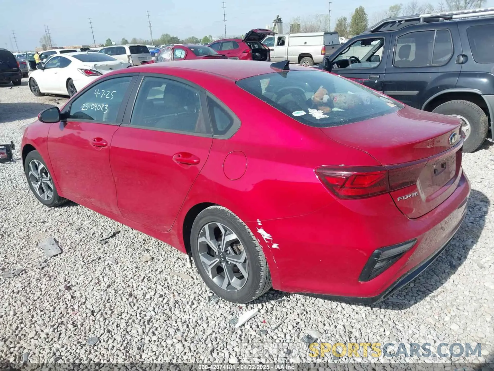 3 fotografías del automóvil dañado 3KPF24AD7LE212337 KIA FORTE 2020