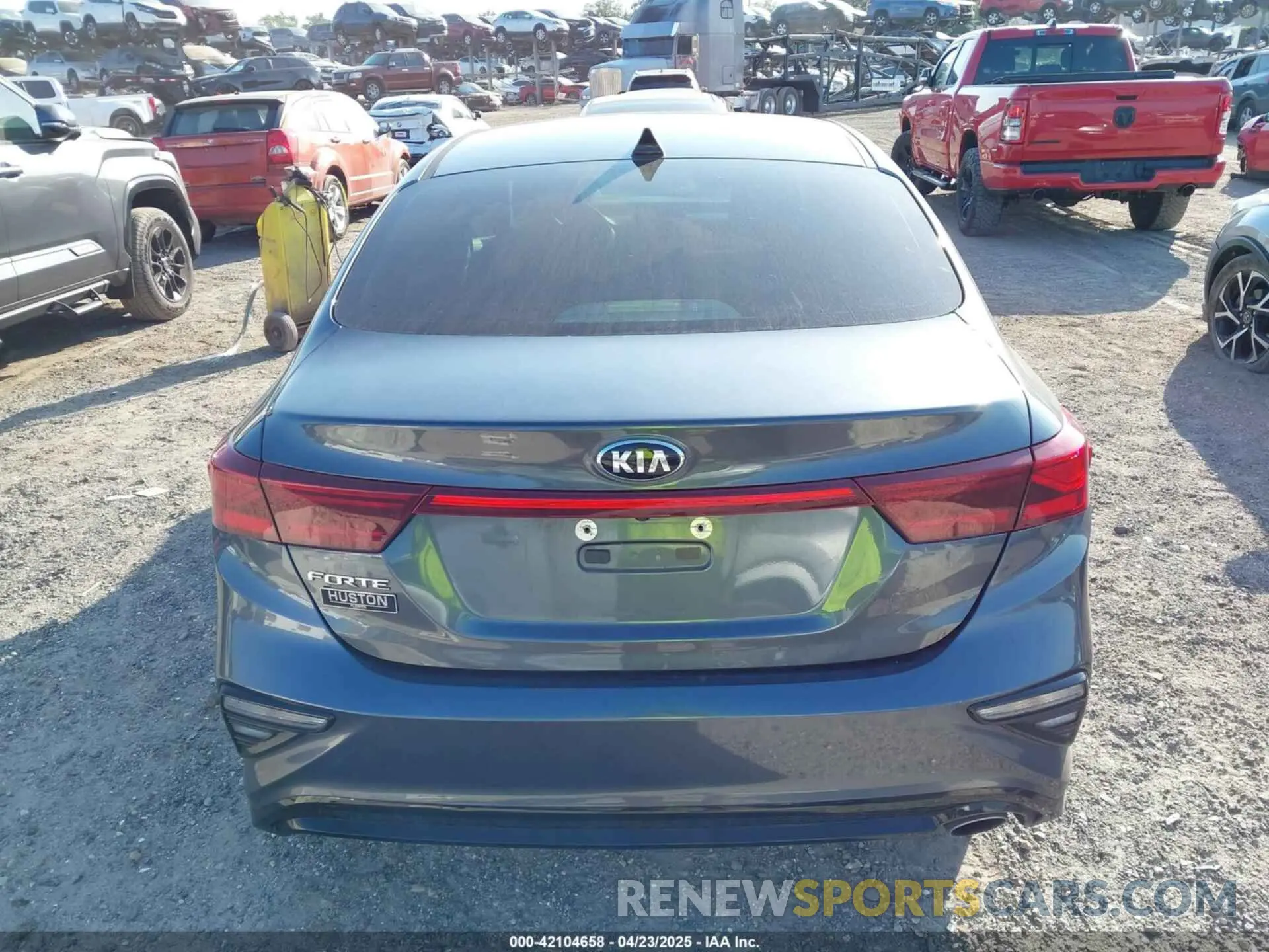 15 fotografías del automóvil dañado 3KPF24AD7LE228649 KIA FORTE 2020