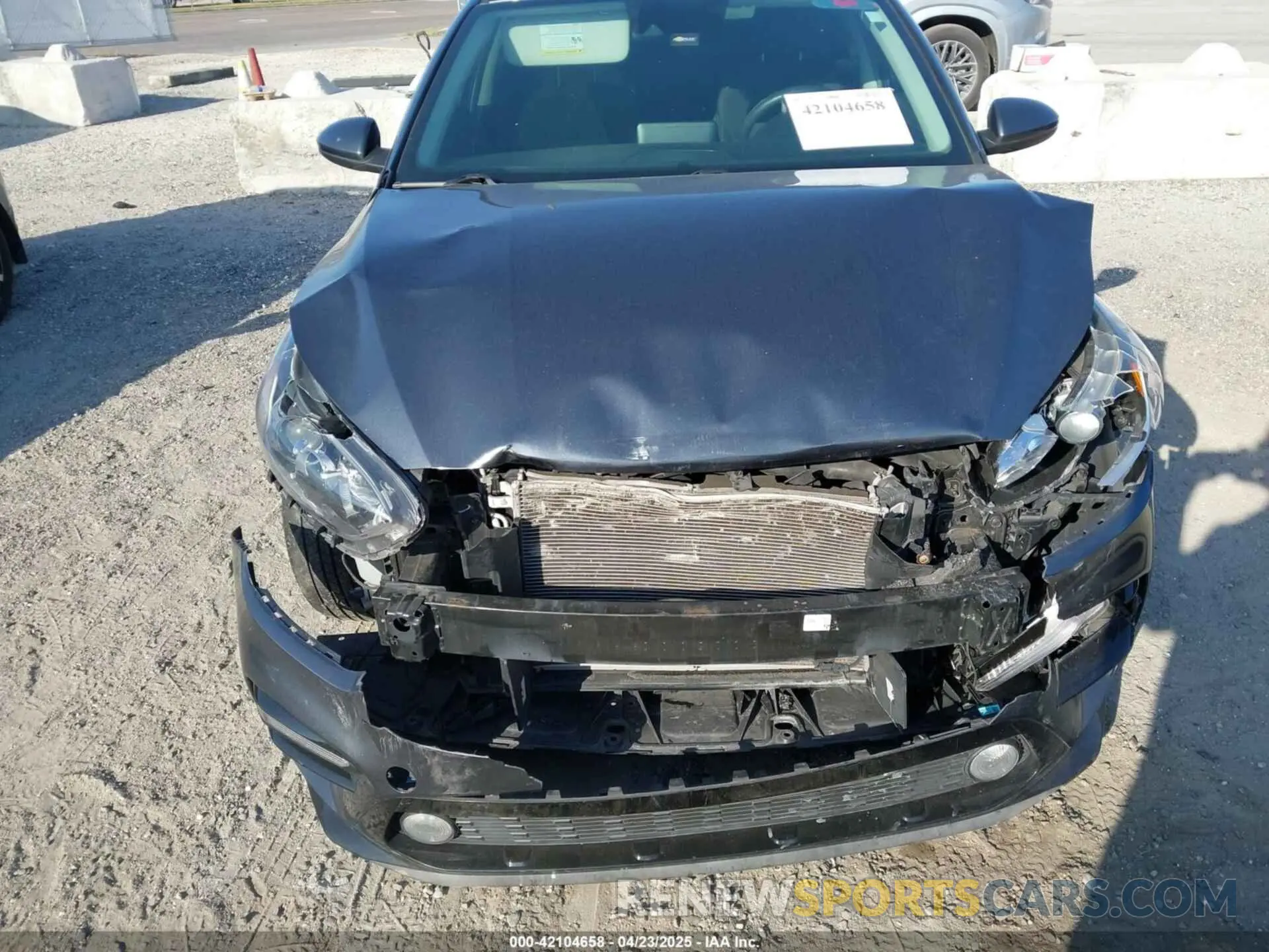 6 fotografías del automóvil dañado 3KPF24AD7LE228649 KIA FORTE 2020