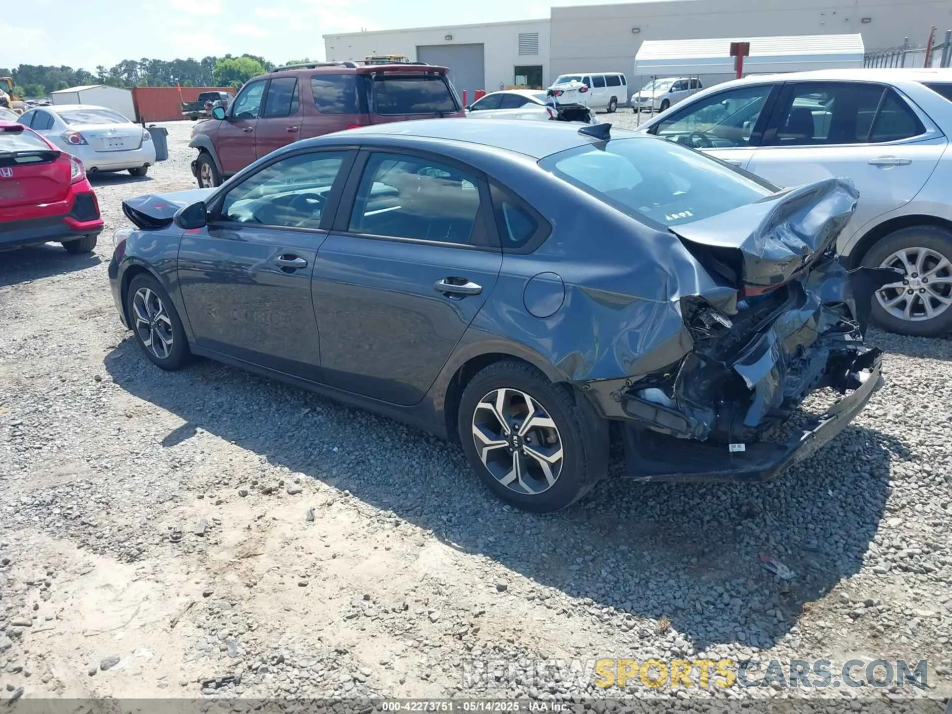 3 fotografías del automóvil dañado 3KPF24AD7LE234564 KIA FORTE 2020
