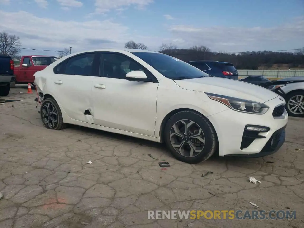 4 fotografías del automóvil dañado 3KPF24AD7LE245919 KIA FORTE 2020