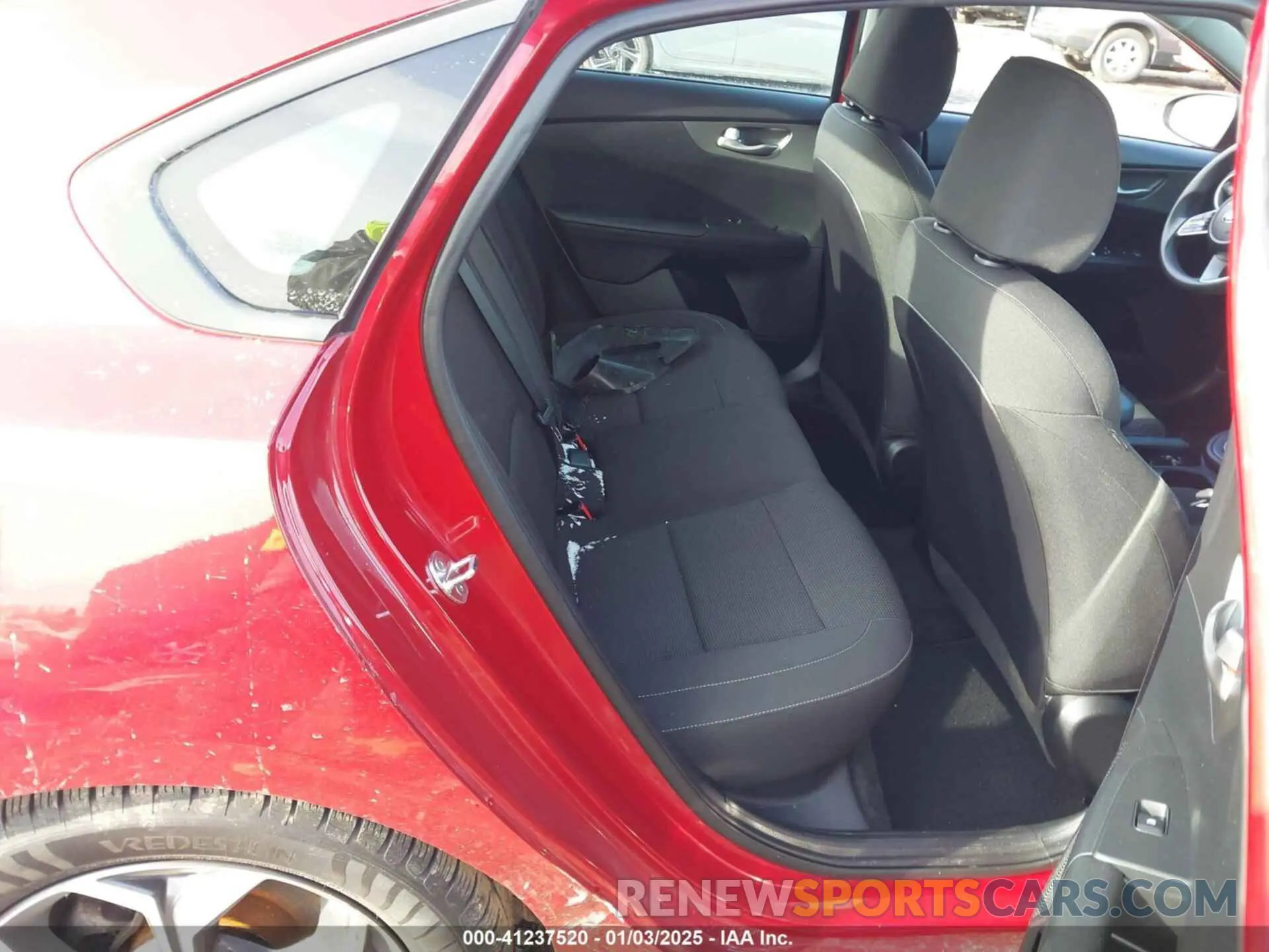 8 fotografías del automóvil dañado 3KPF24AD8LE156330 KIA FORTE 2020