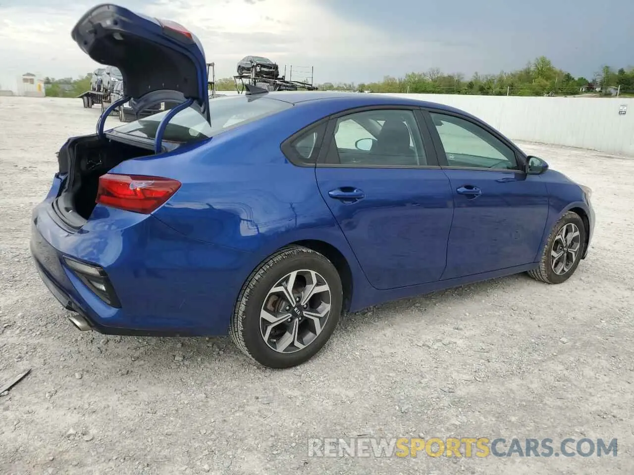 3 fotografías del automóvil dañado 3KPF24AD8LE163228 KIA FORTE 2020