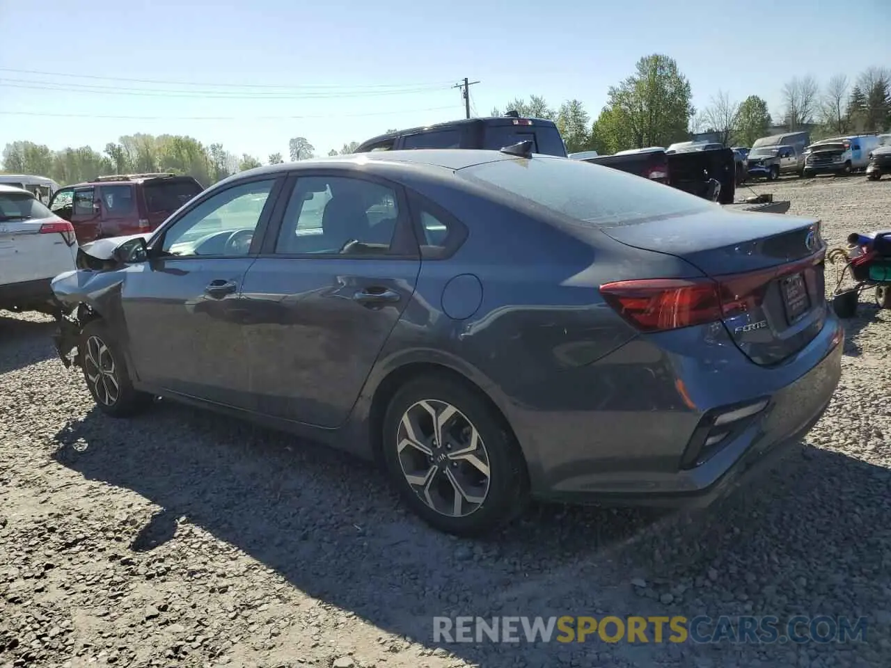 2 fotografías del automóvil dañado 3KPF24AD8LE170230 KIA FORTE 2020