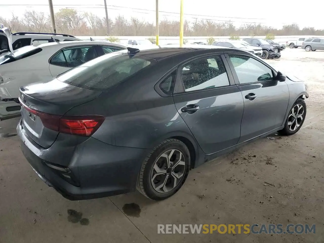 3 fotografías del automóvil dañado 3KPF24AD8LE190834 KIA FORTE 2020