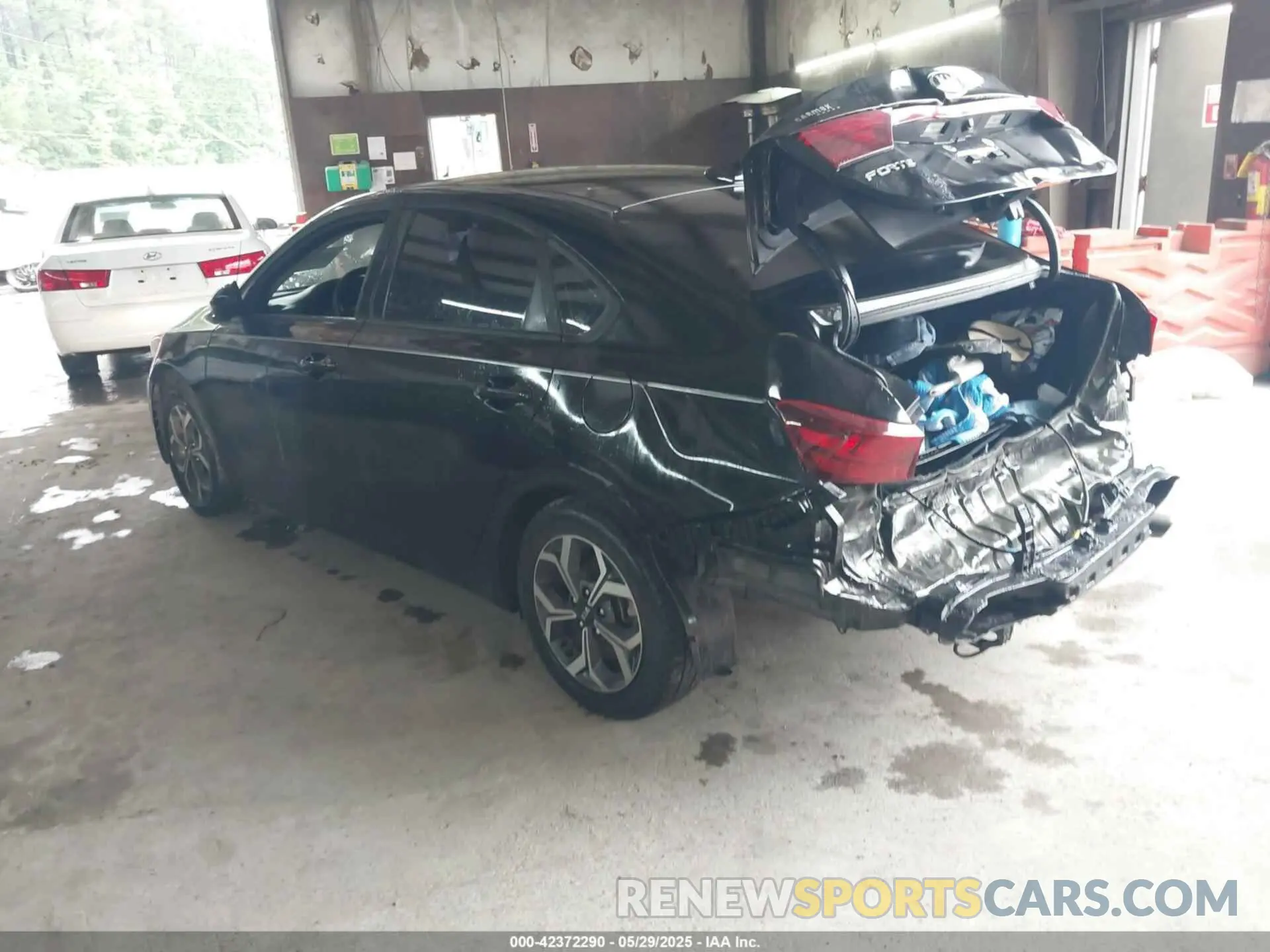 3 fotografías del automóvil dañado 3KPF24AD8LE194334 KIA FORTE 2020