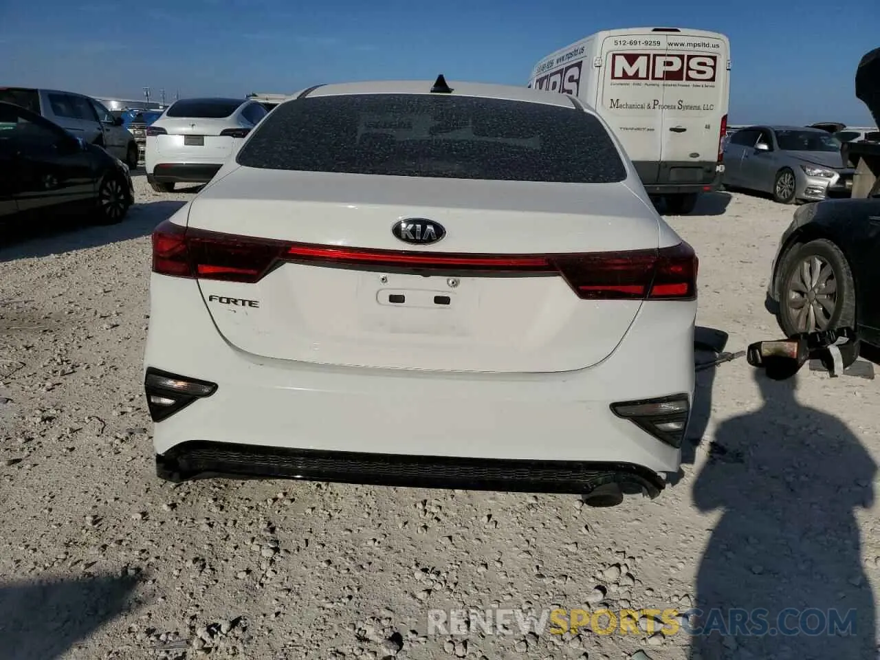 6 fotografías del automóvil dañado 3KPF24AD8LE196388 KIA FORTE 2020