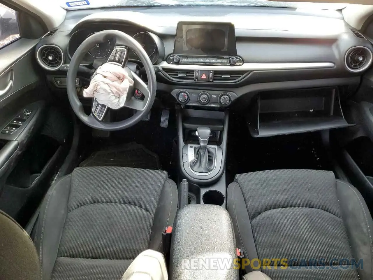 8 fotografías del automóvil dañado 3KPF24AD8LE196388 KIA FORTE 2020