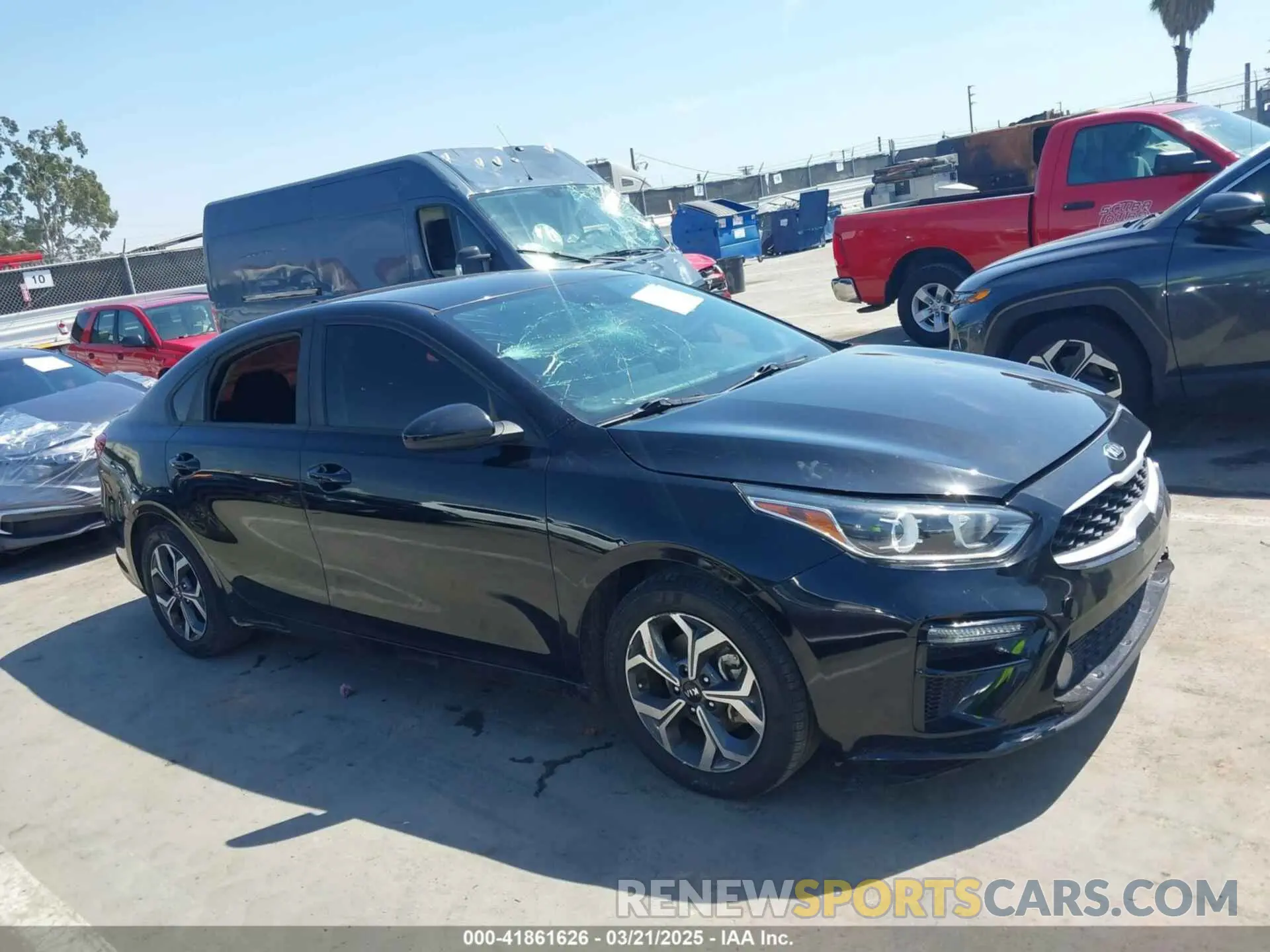 13 fotografías del automóvil dañado 3KPF24AD8LE200150 KIA FORTE 2020
