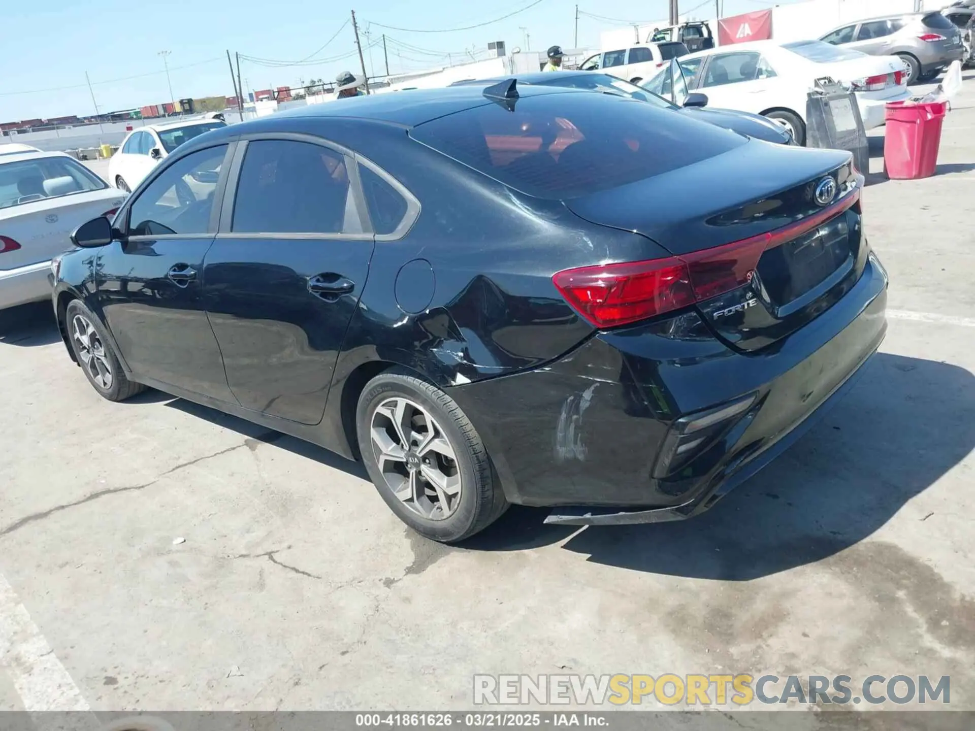 3 fotografías del automóvil dañado 3KPF24AD8LE200150 KIA FORTE 2020