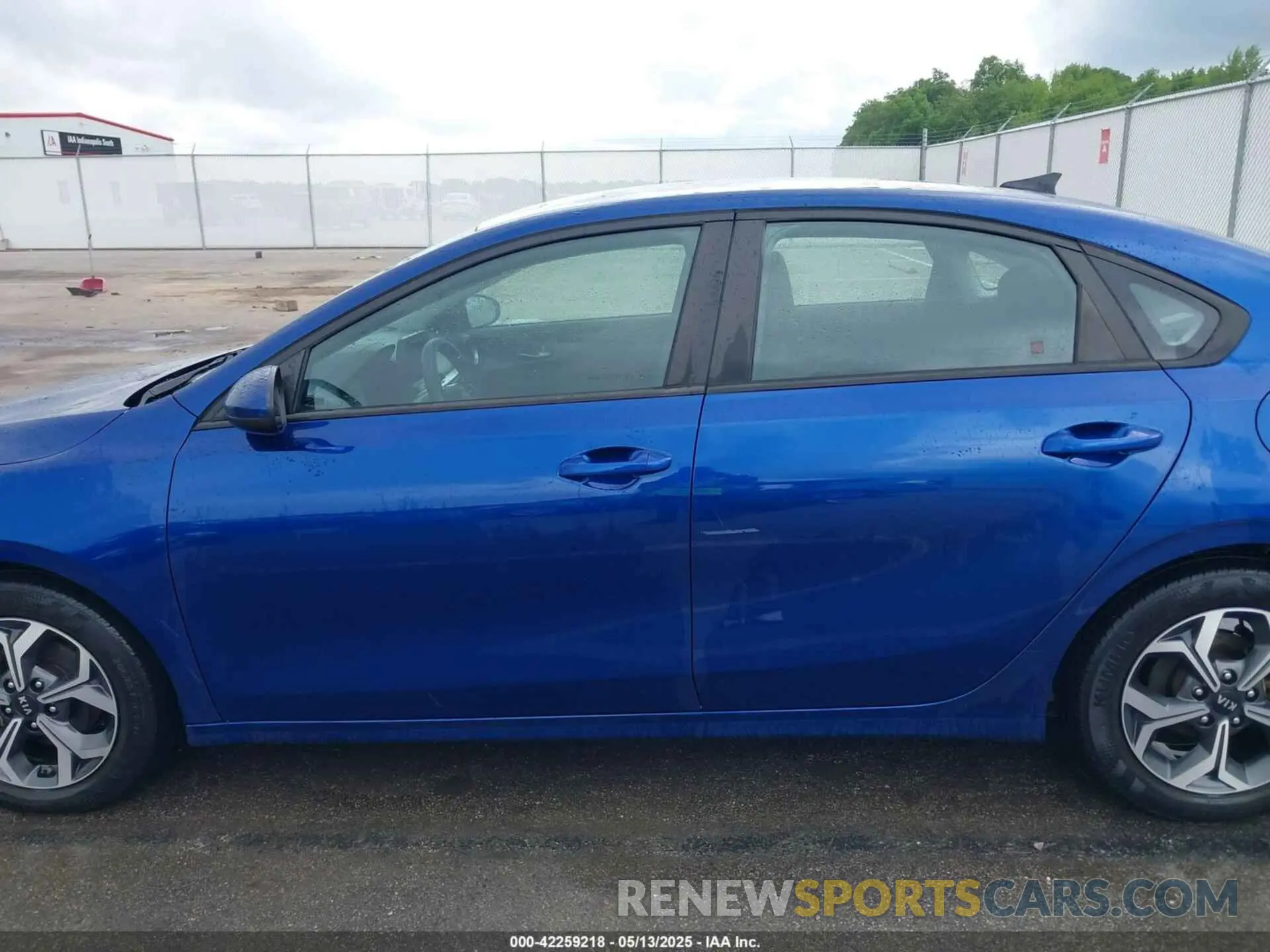 14 fotografías del automóvil dañado 3KPF24AD8LE222536 KIA FORTE 2020