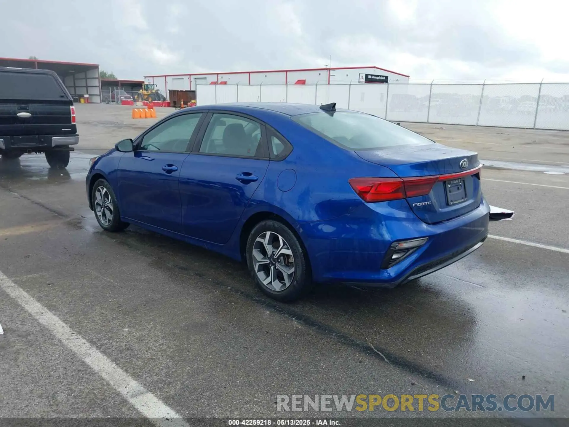 3 fotografías del automóvil dañado 3KPF24AD8LE222536 KIA FORTE 2020