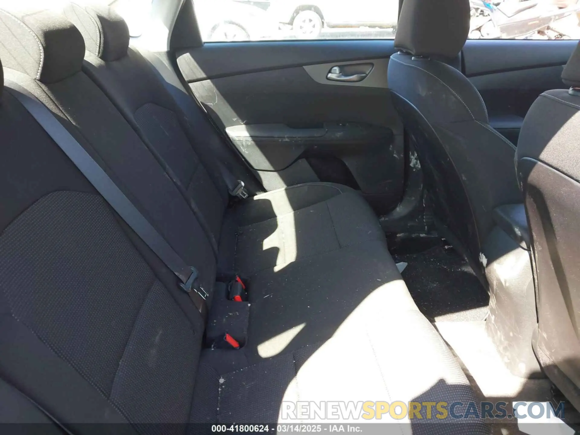 8 fotografías del automóvil dañado 3KPF24AD8LE223573 KIA FORTE 2020