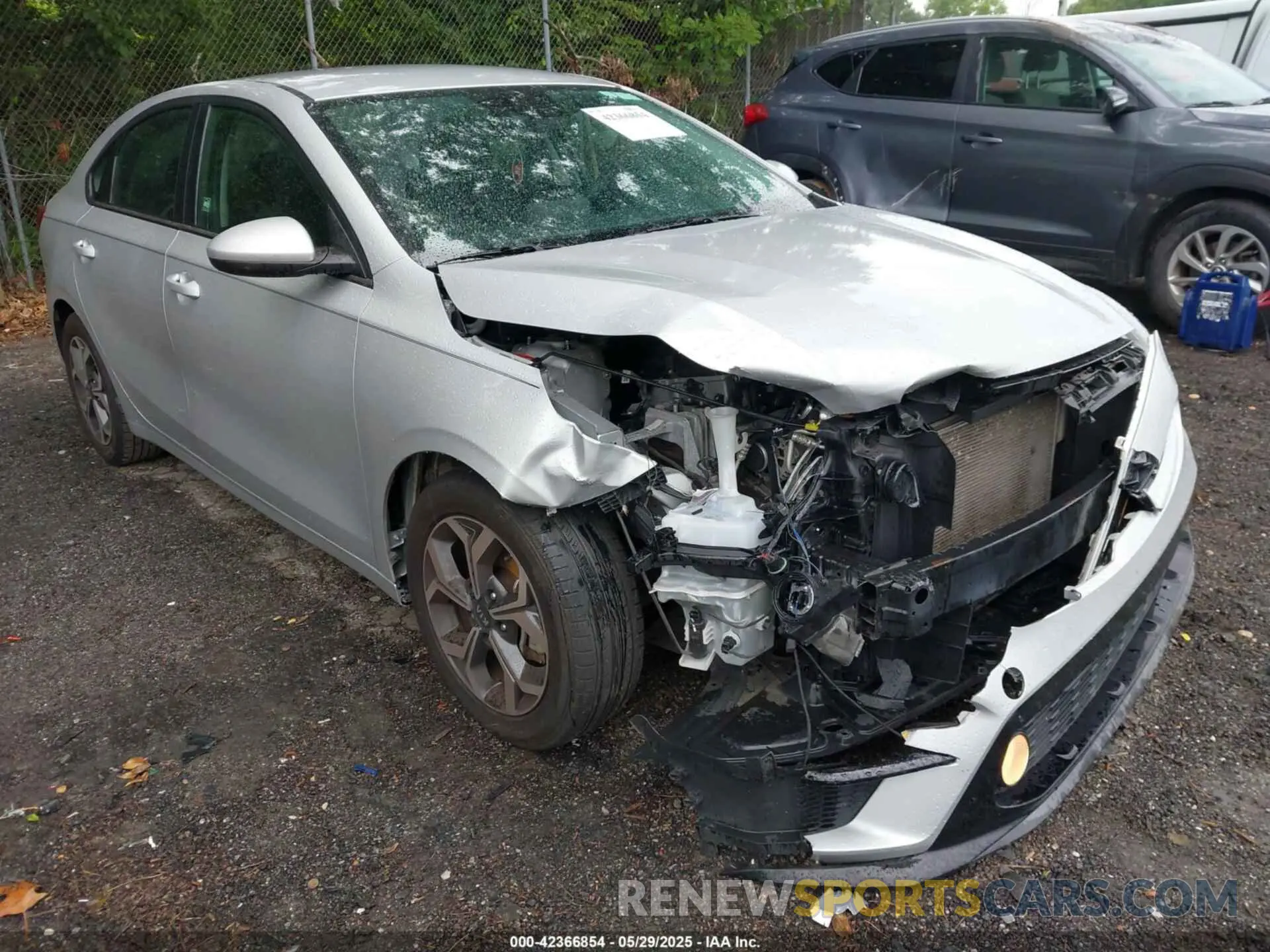 6 fotografías del automóvil dañado 3KPF24AD8LE234654 KIA FORTE 2020