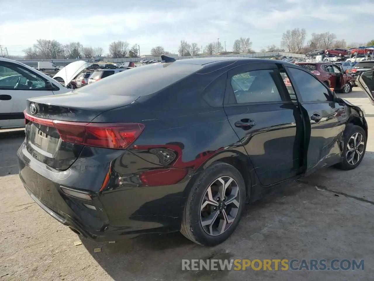 3 fotografías del automóvil dañado 3KPF24AD8LE234766 KIA FORTE 2020