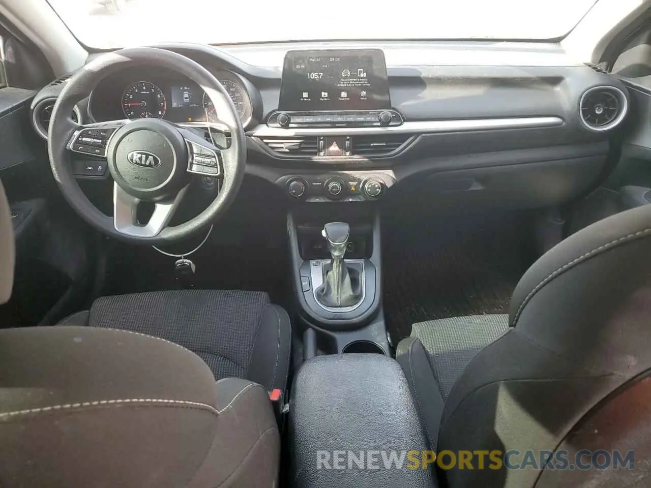 8 fotografías del automóvil dañado 3KPF24AD8LE234766 KIA FORTE 2020