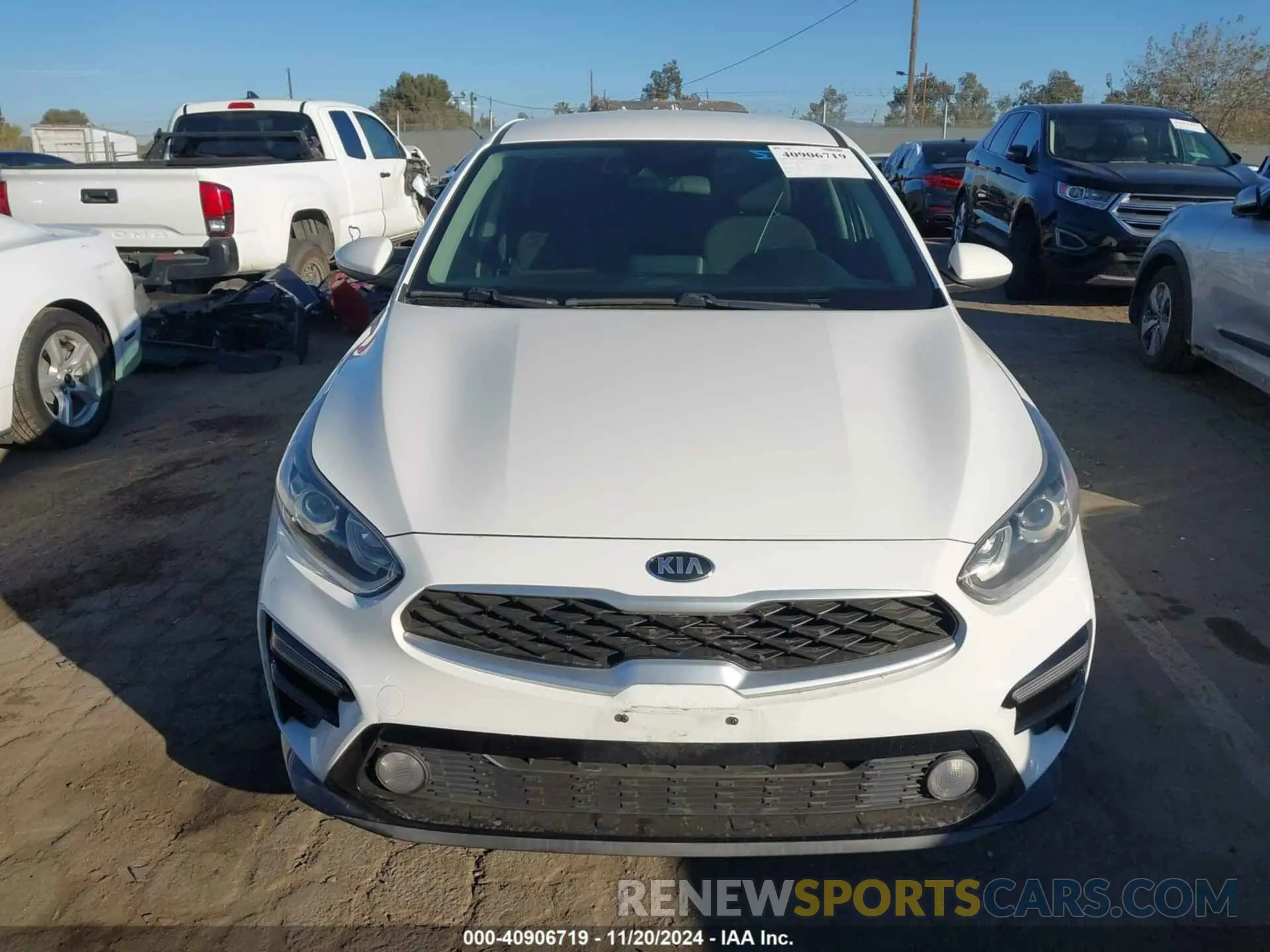 12 fotografías del automóvil dañado 3KPF24AD8LE246822 KIA FORTE 2020