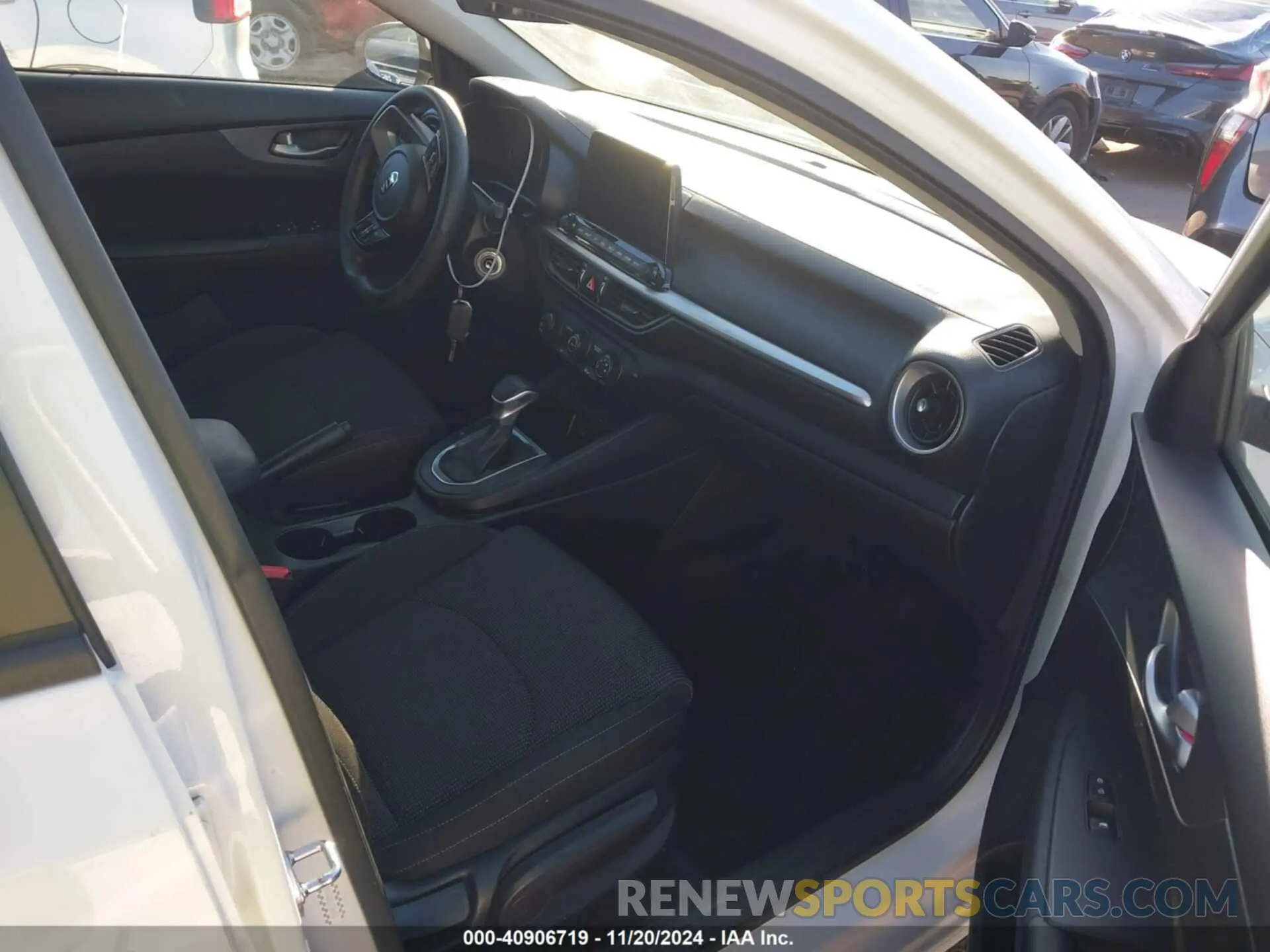 5 fotografías del automóvil dañado 3KPF24AD8LE246822 KIA FORTE 2020