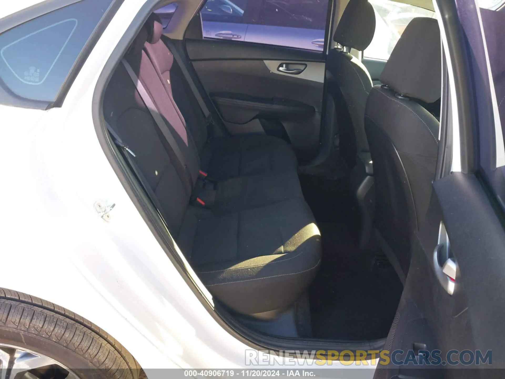 8 fotografías del automóvil dañado 3KPF24AD8LE246822 KIA FORTE 2020