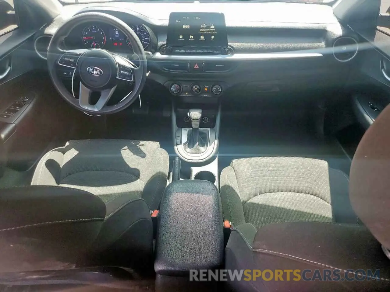 8 fotografías del automóvil dañado 3KPF24AD8LE249994 KIA FORTE 2020