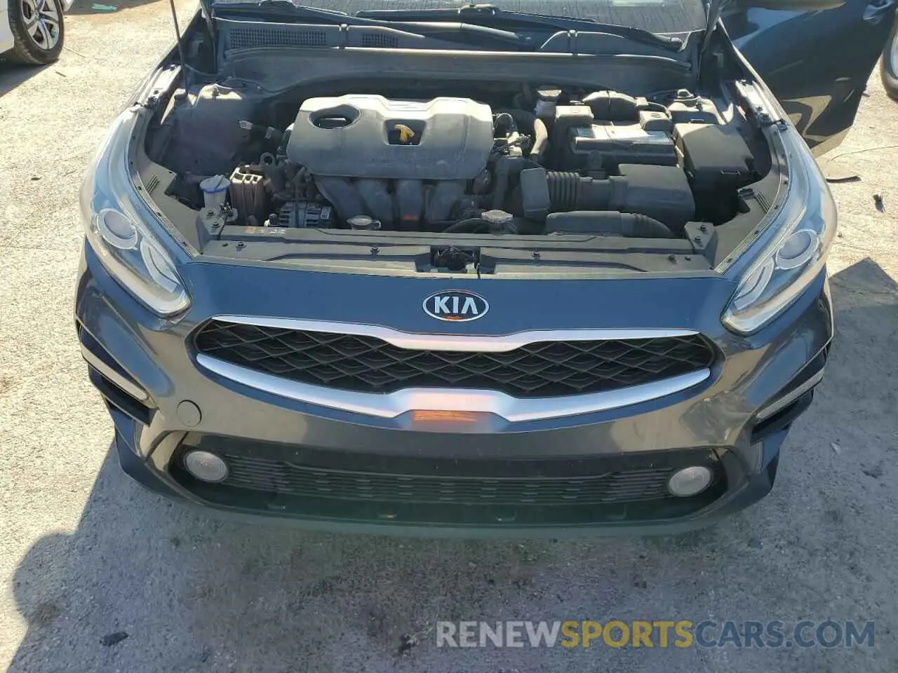 11 fotografías del automóvil dañado 3KPF24AD8LE256329 KIA FORTE 2020