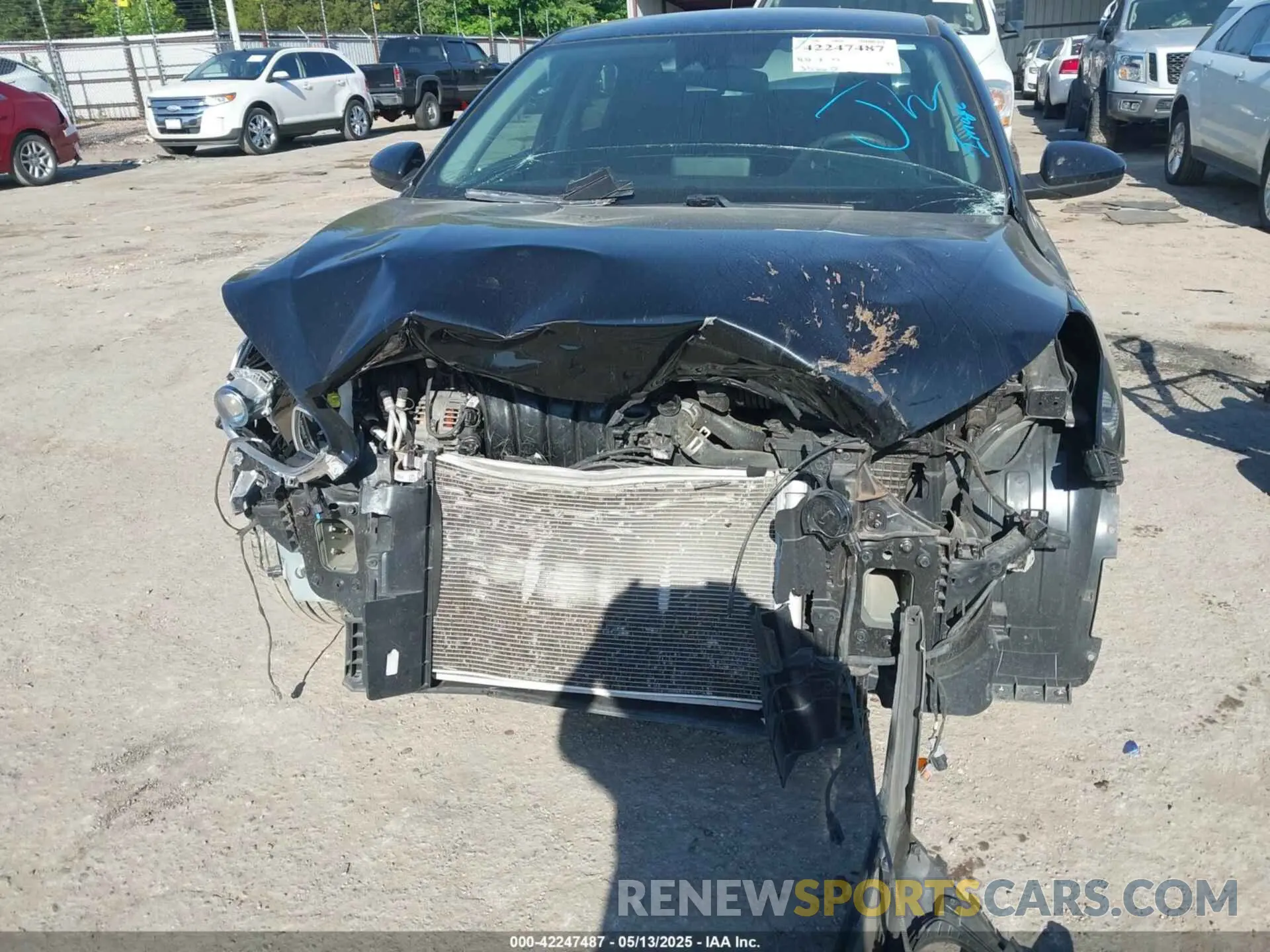 12 fotografías del automóvil dañado 3KPF24AD8LE257500 KIA FORTE 2020