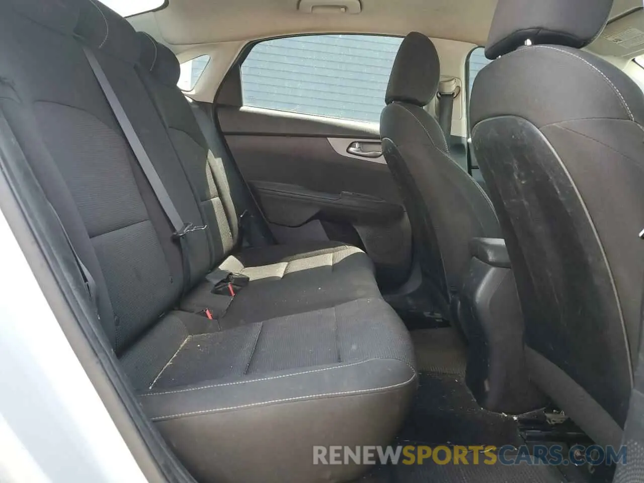 10 fotografías del automóvil dañado 3KPF24AD9LE202702 KIA FORTE 2020