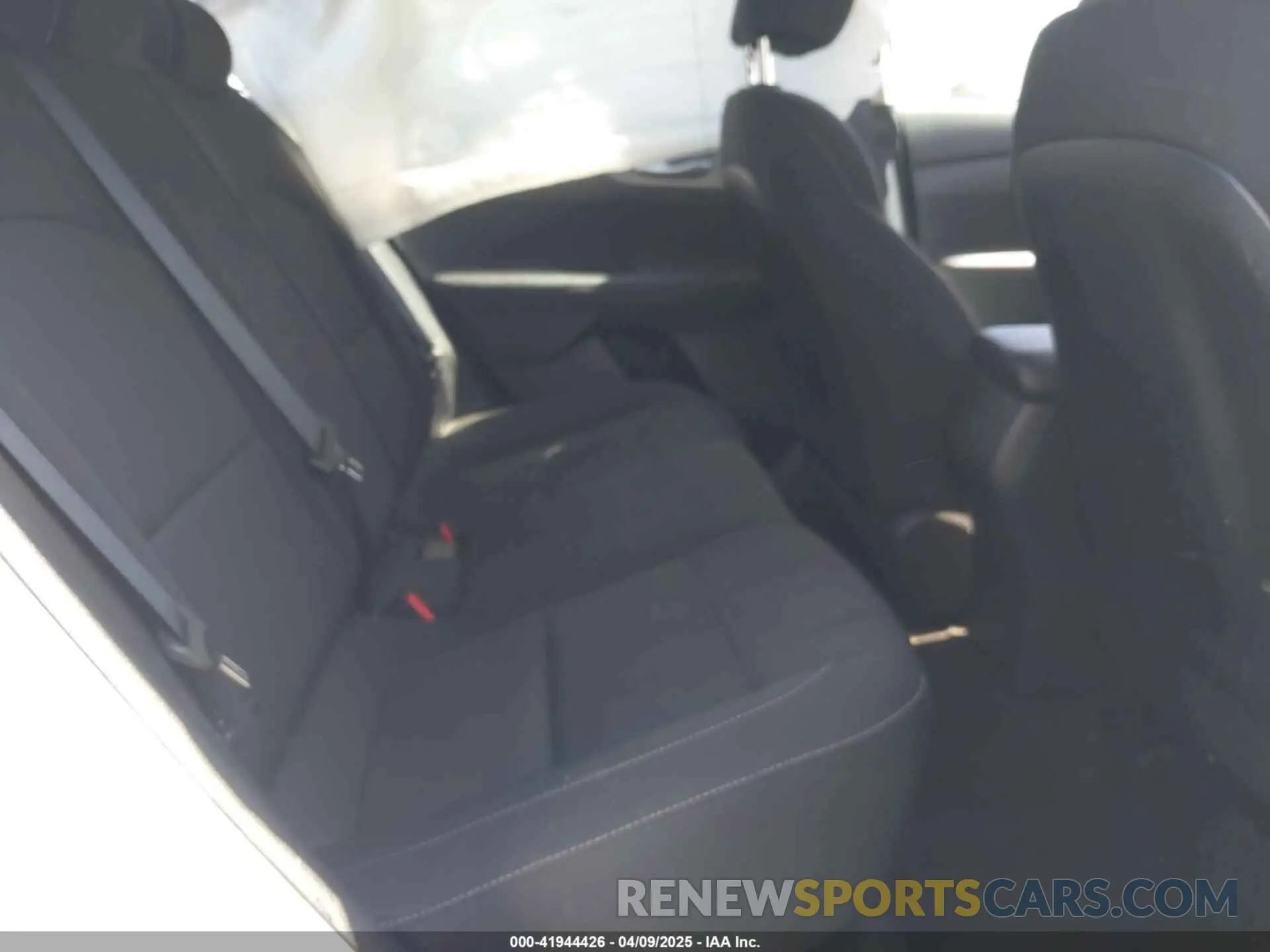 8 fotografías del automóvil dañado 3KPF24AD9LE246814 KIA FORTE 2020