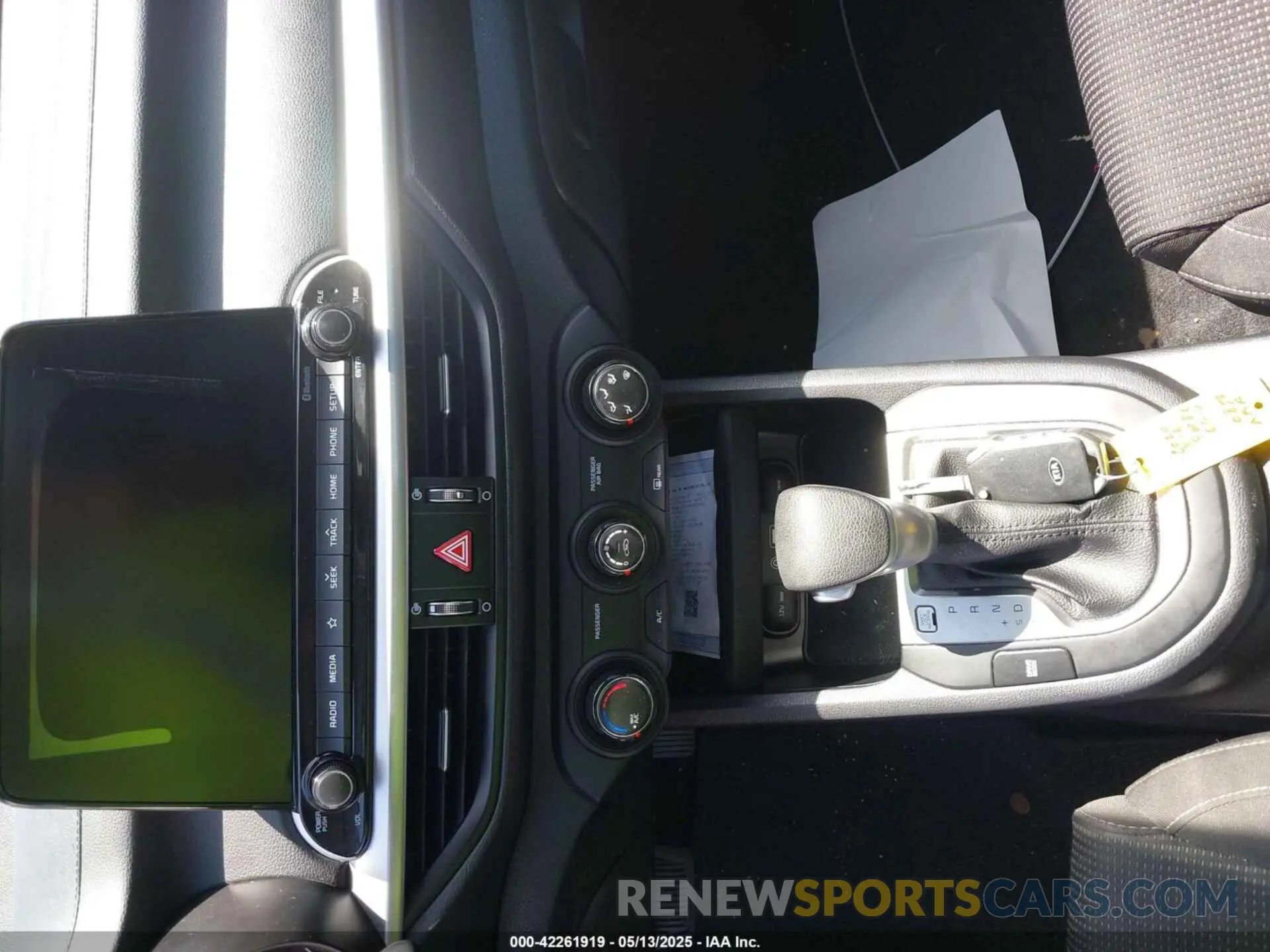 11 fotografías del automóvil dañado 3KPF24AD9LE250832 KIA FORTE 2020