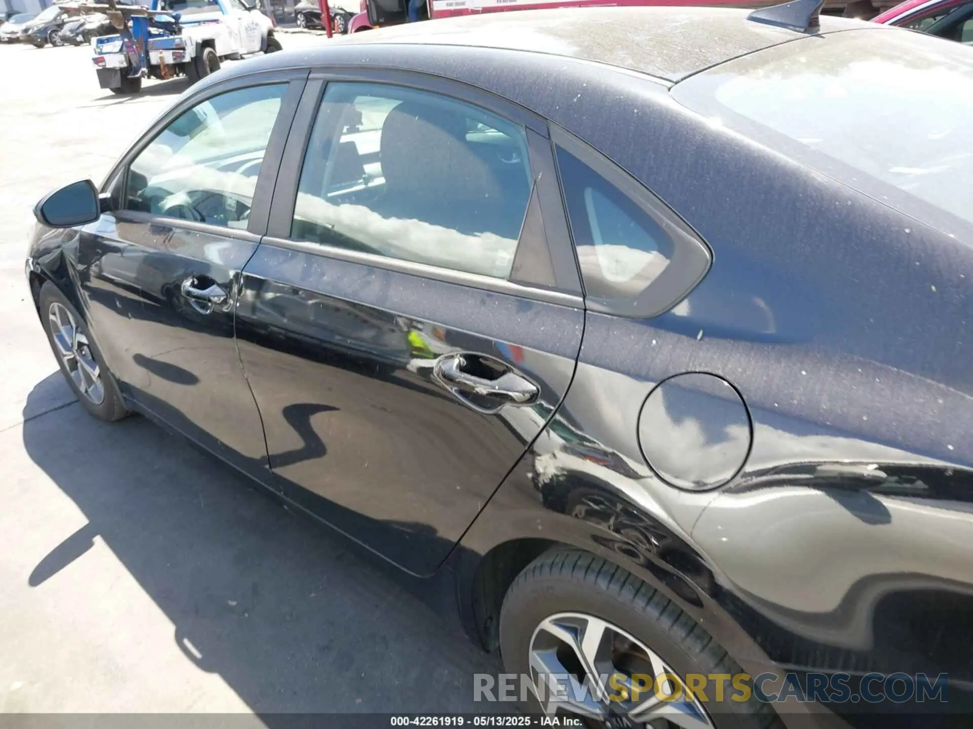 15 fotografías del automóvil dañado 3KPF24AD9LE250832 KIA FORTE 2020