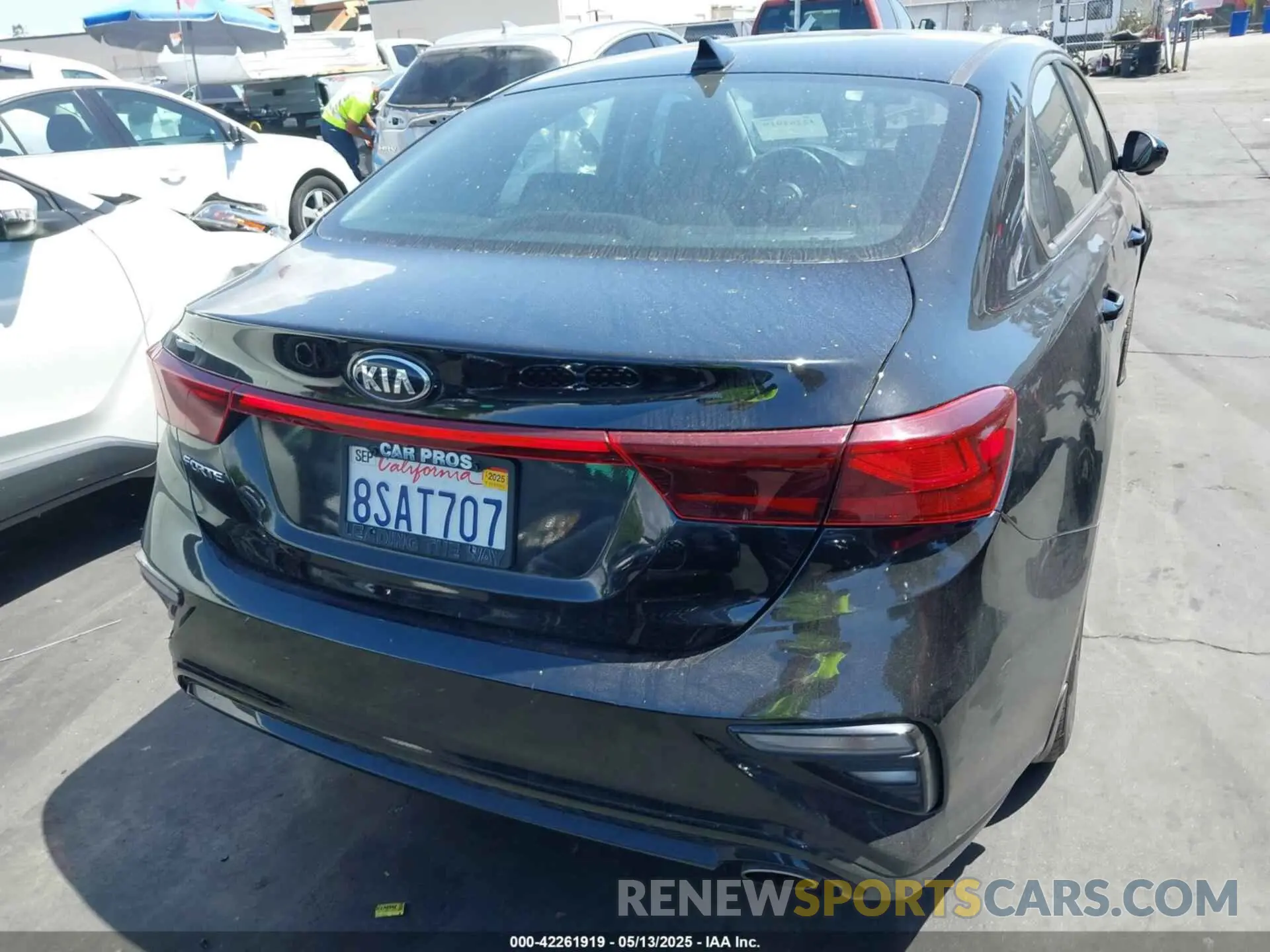 17 fotografías del automóvil dañado 3KPF24AD9LE250832 KIA FORTE 2020