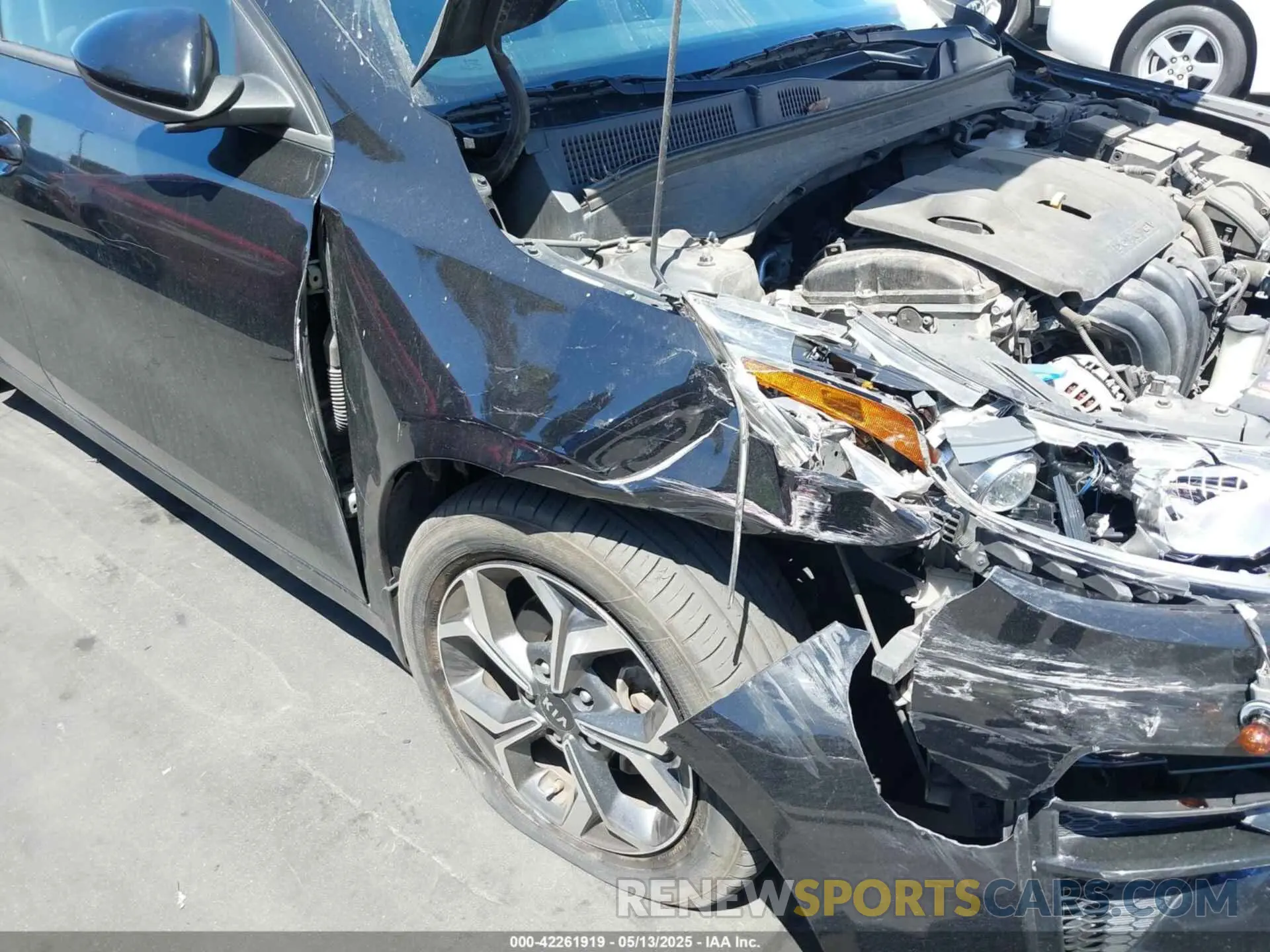 6 fotografías del automóvil dañado 3KPF24AD9LE250832 KIA FORTE 2020
