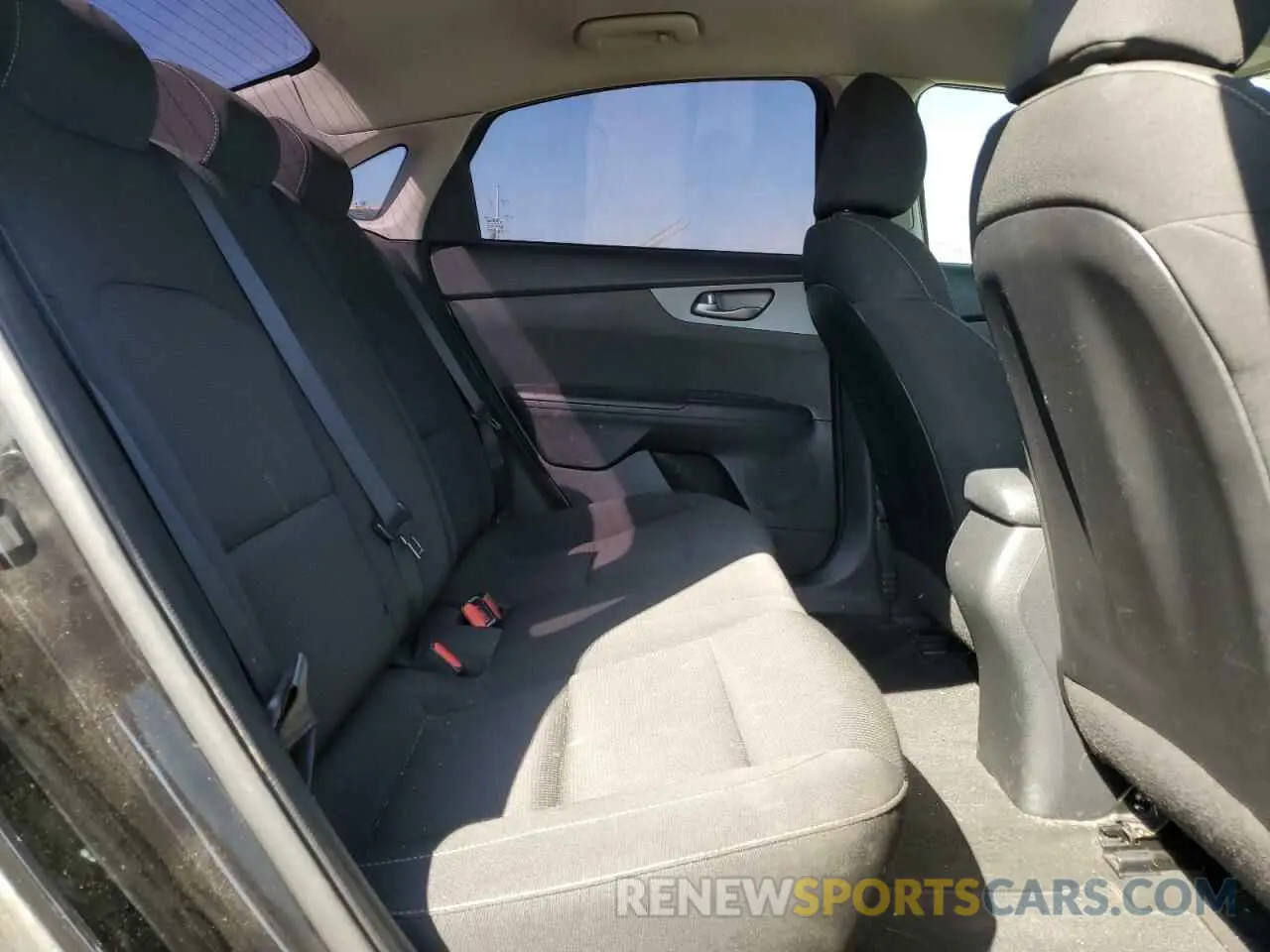 10 fotografías del automóvil dañado 3KPF24ADXLE170911 KIA FORTE 2020