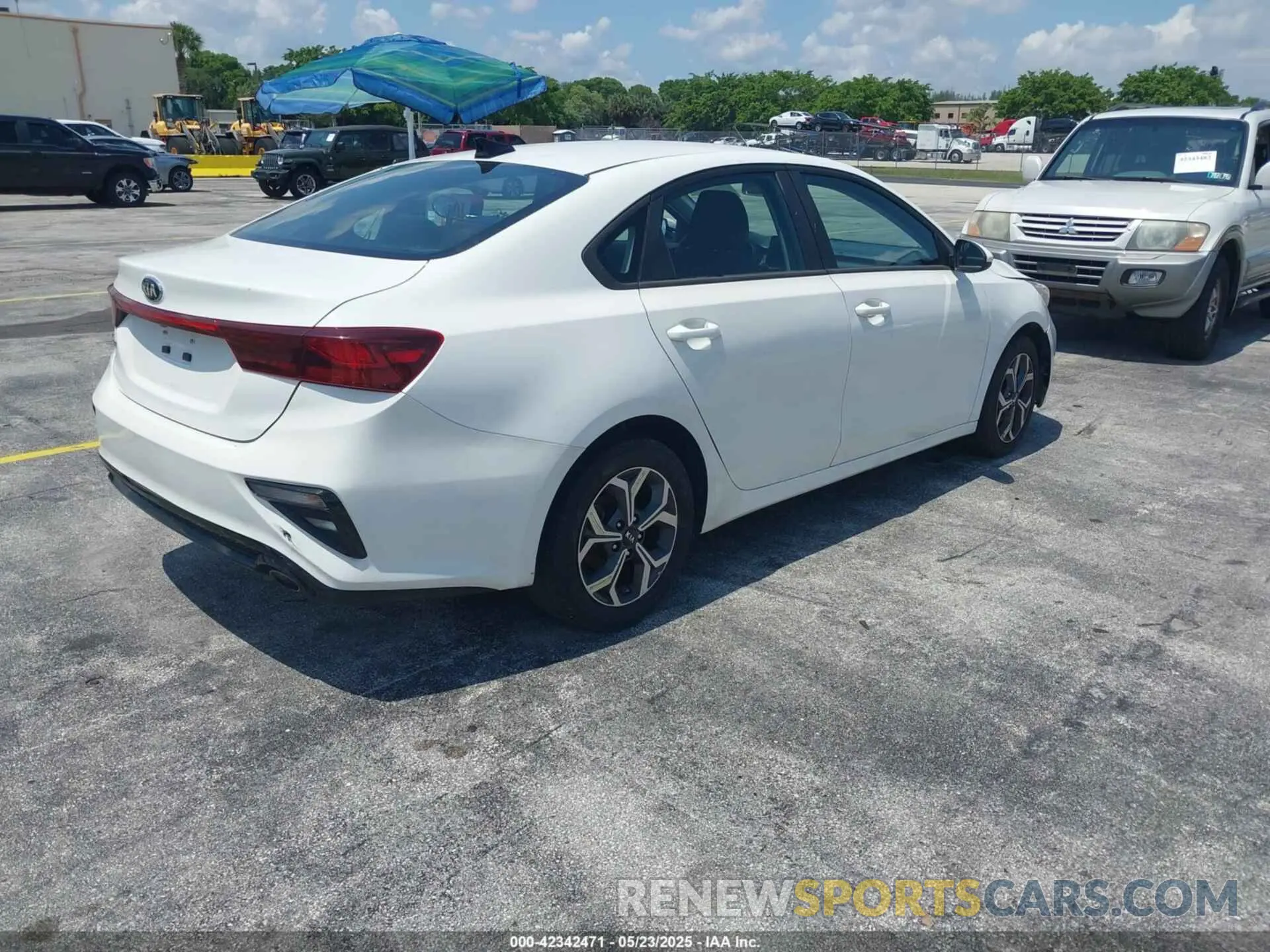 4 fotografías del automóvil dañado 3KPF24ADXLE199230 KIA FORTE 2020