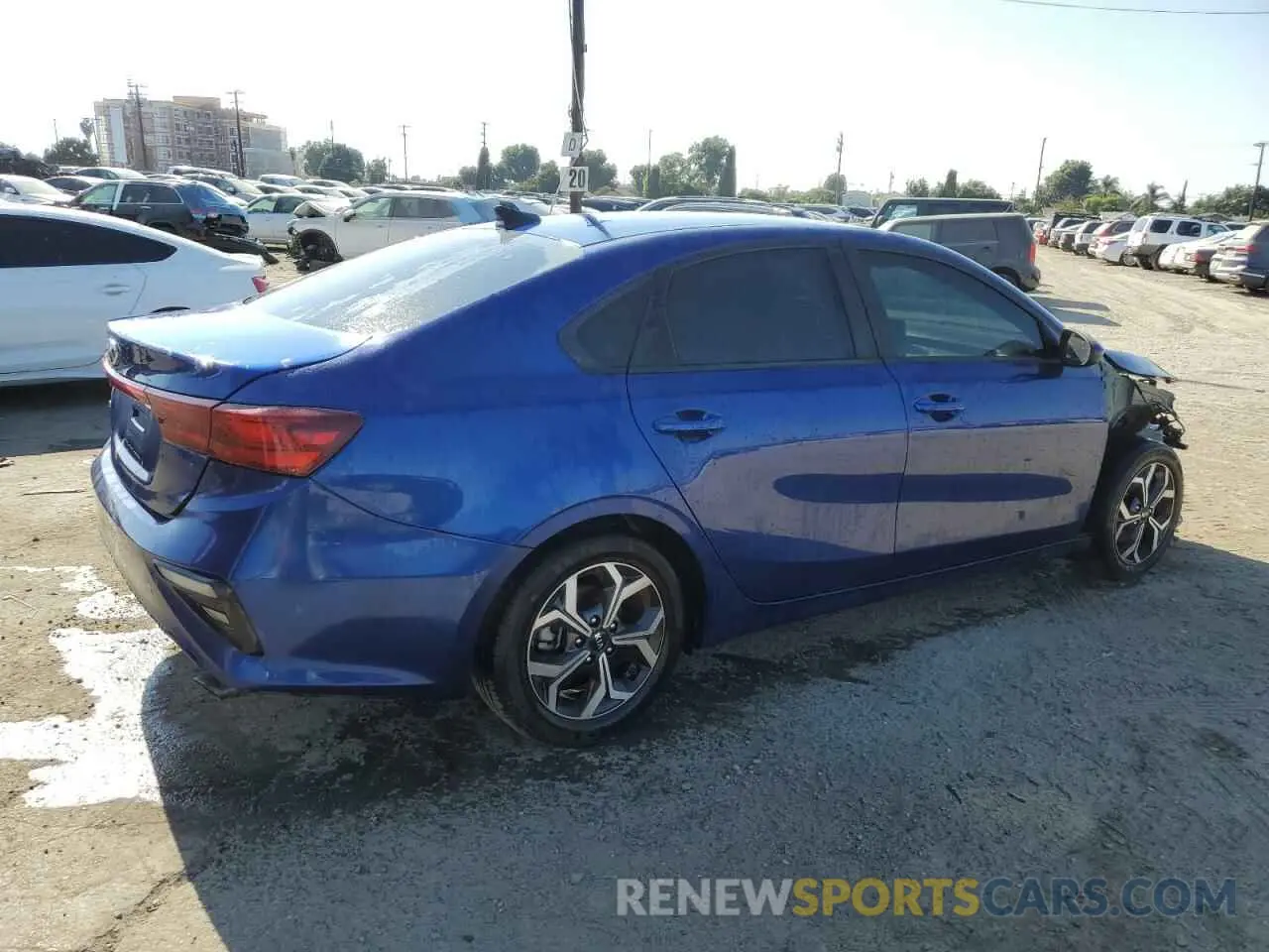 3 fotografías del automóvil dañado 3KPF24ADXLE209643 KIA FORTE 2020