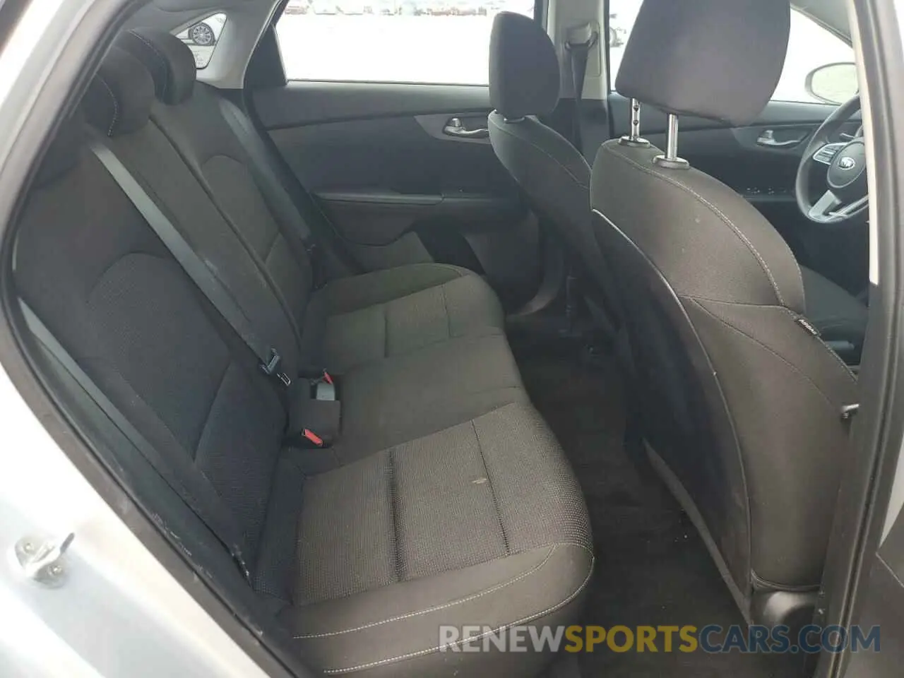 10 fotografías del automóvil dañado 3KPF24ADXLE252007 KIA FORTE 2020